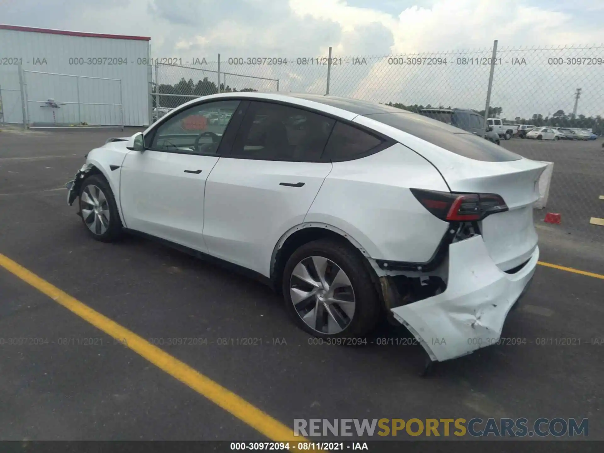 3 Photograph of a damaged car 5YJYGDEE7MF083086 TESLA MODEL Y 2021