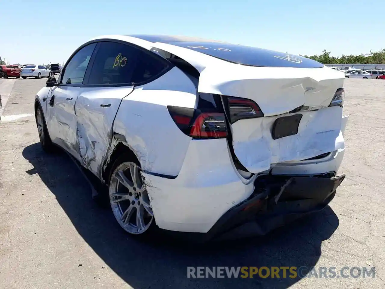 3 Photograph of a damaged car 5YJYGDEE7MF096601 TESLA MODEL Y 2021