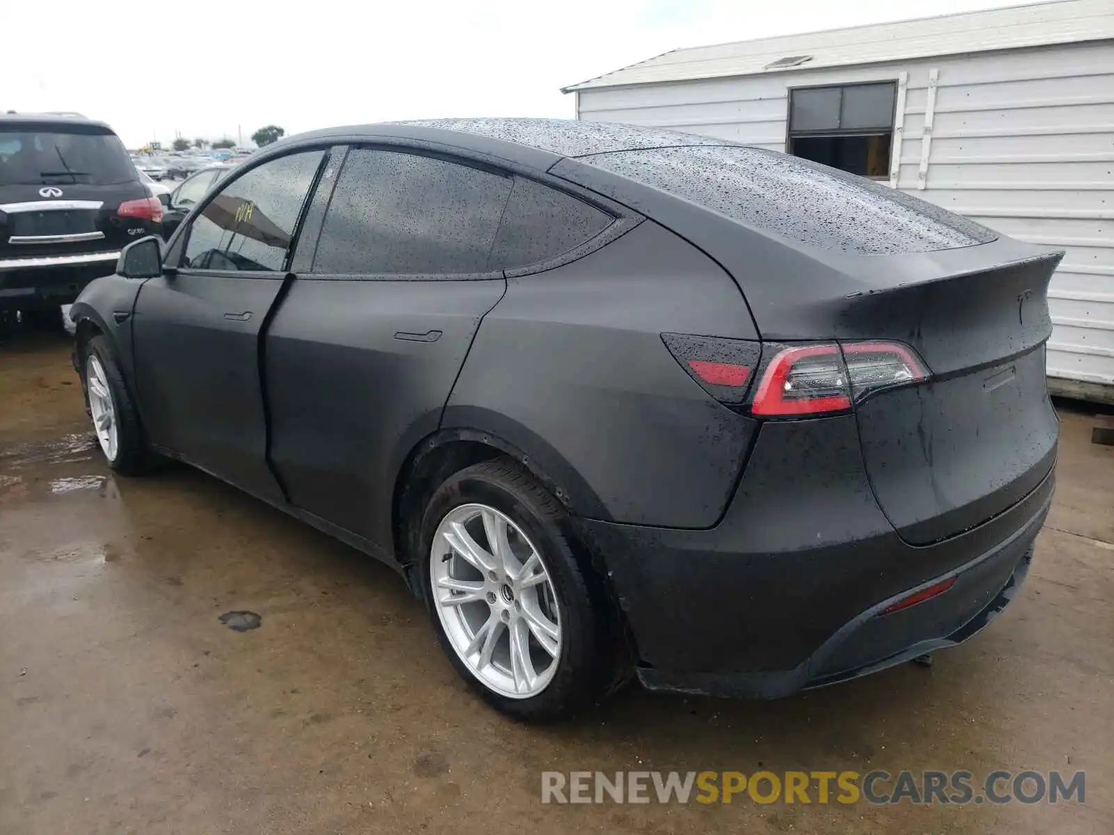 3 Photograph of a damaged car 5YJYGDEE7MF099904 TESLA MODEL Y 2021