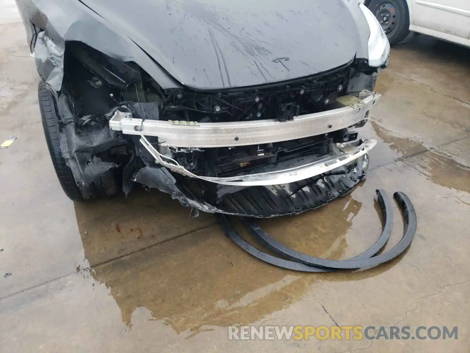 9 Photograph of a damaged car 5YJYGDEE7MF099904 TESLA MODEL Y 2021