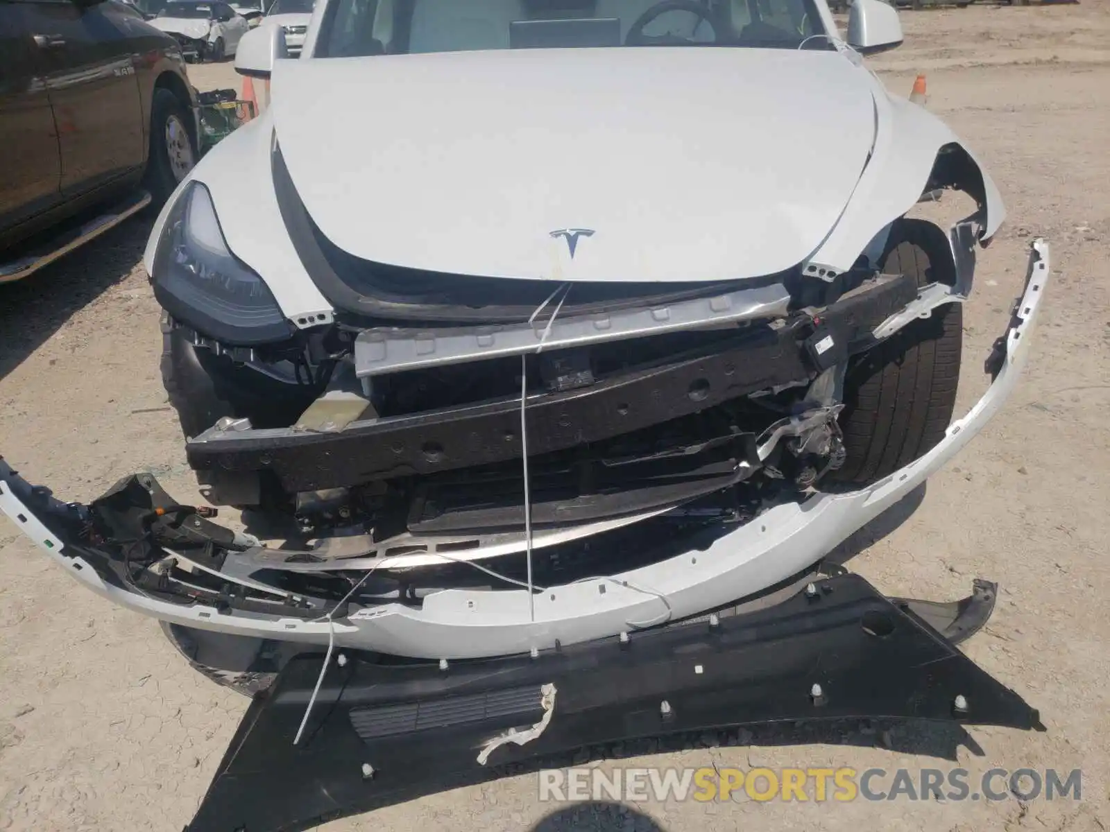 9 Photograph of a damaged car 5YJYGDEE7MF100596 TESLA MODEL Y 2021