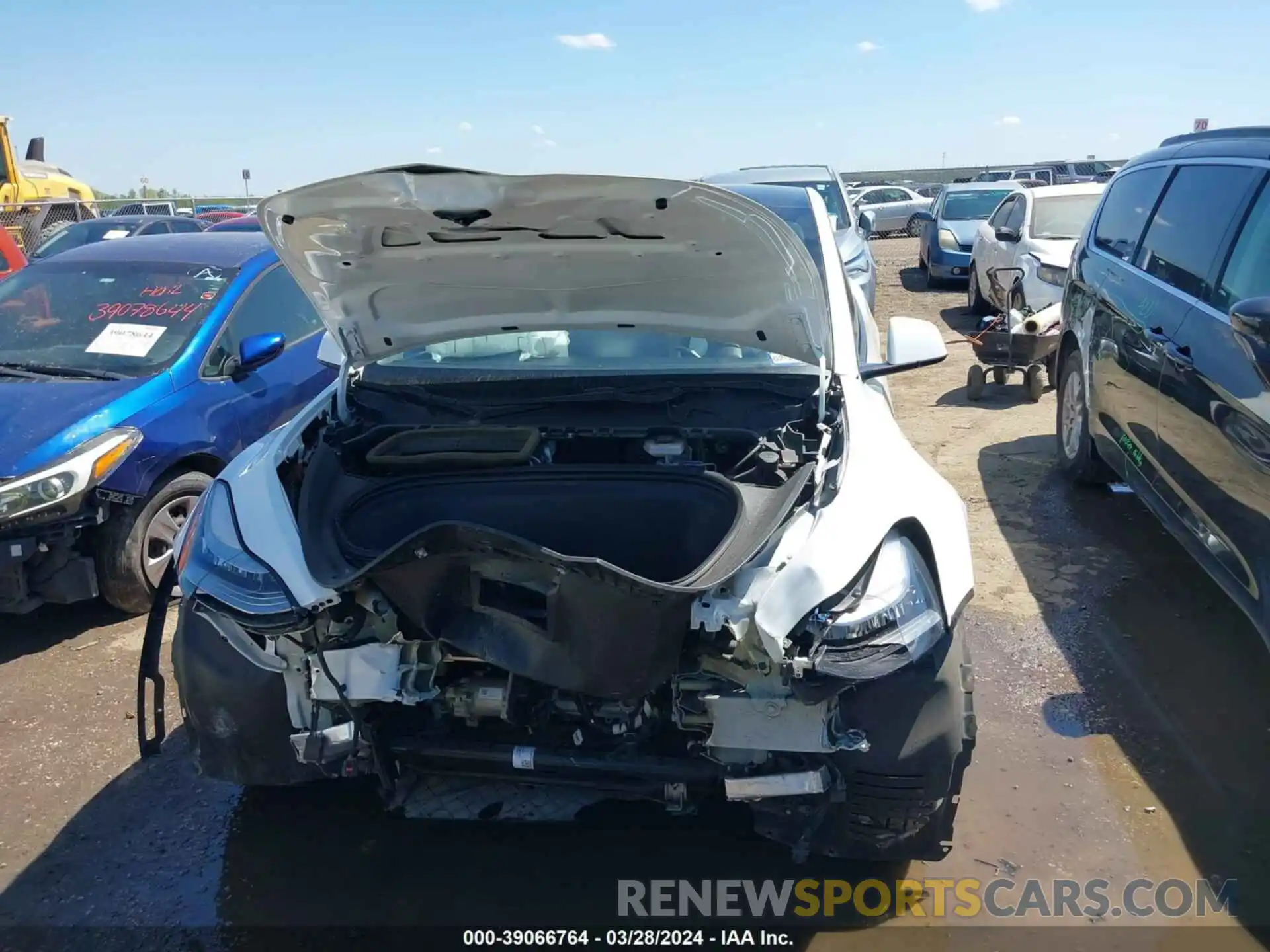 11 Photograph of a damaged car 5YJYGDEE7MF105264 TESLA MODEL Y 2021