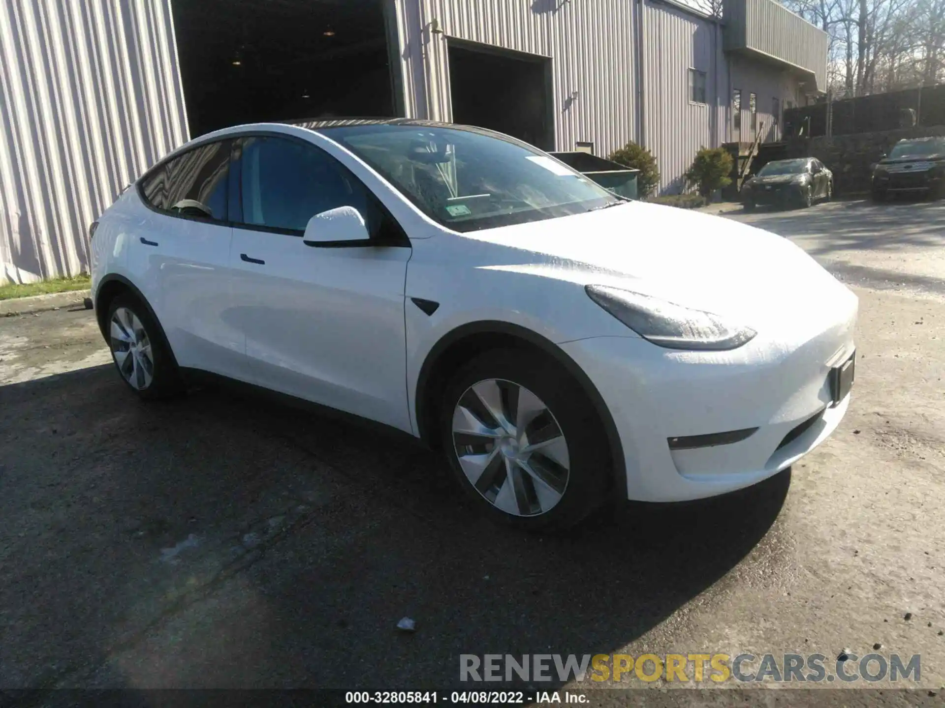 1 Photograph of a damaged car 5YJYGDEE7MF106284 TESLA MODEL Y 2021