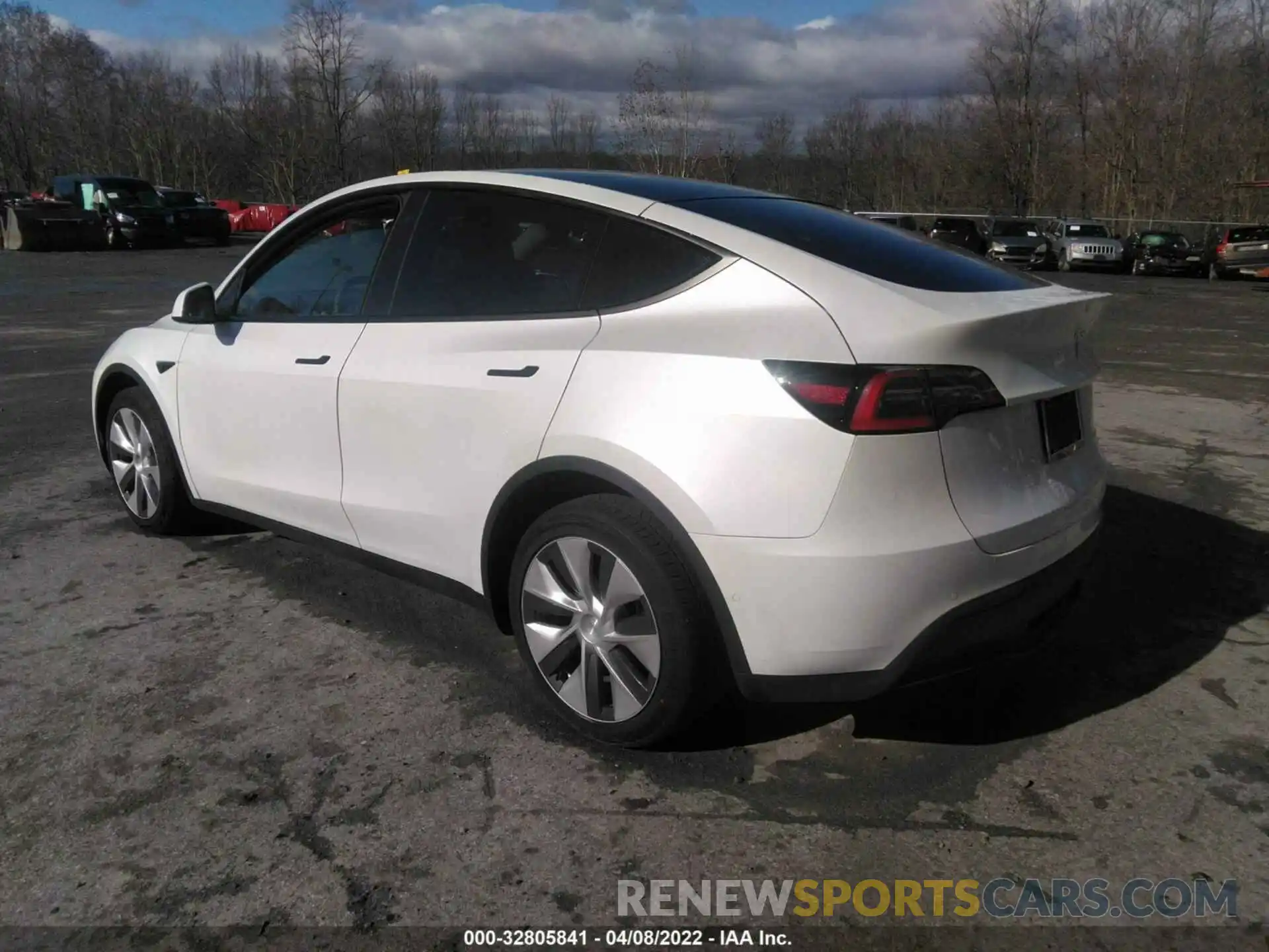 3 Photograph of a damaged car 5YJYGDEE7MF106284 TESLA MODEL Y 2021