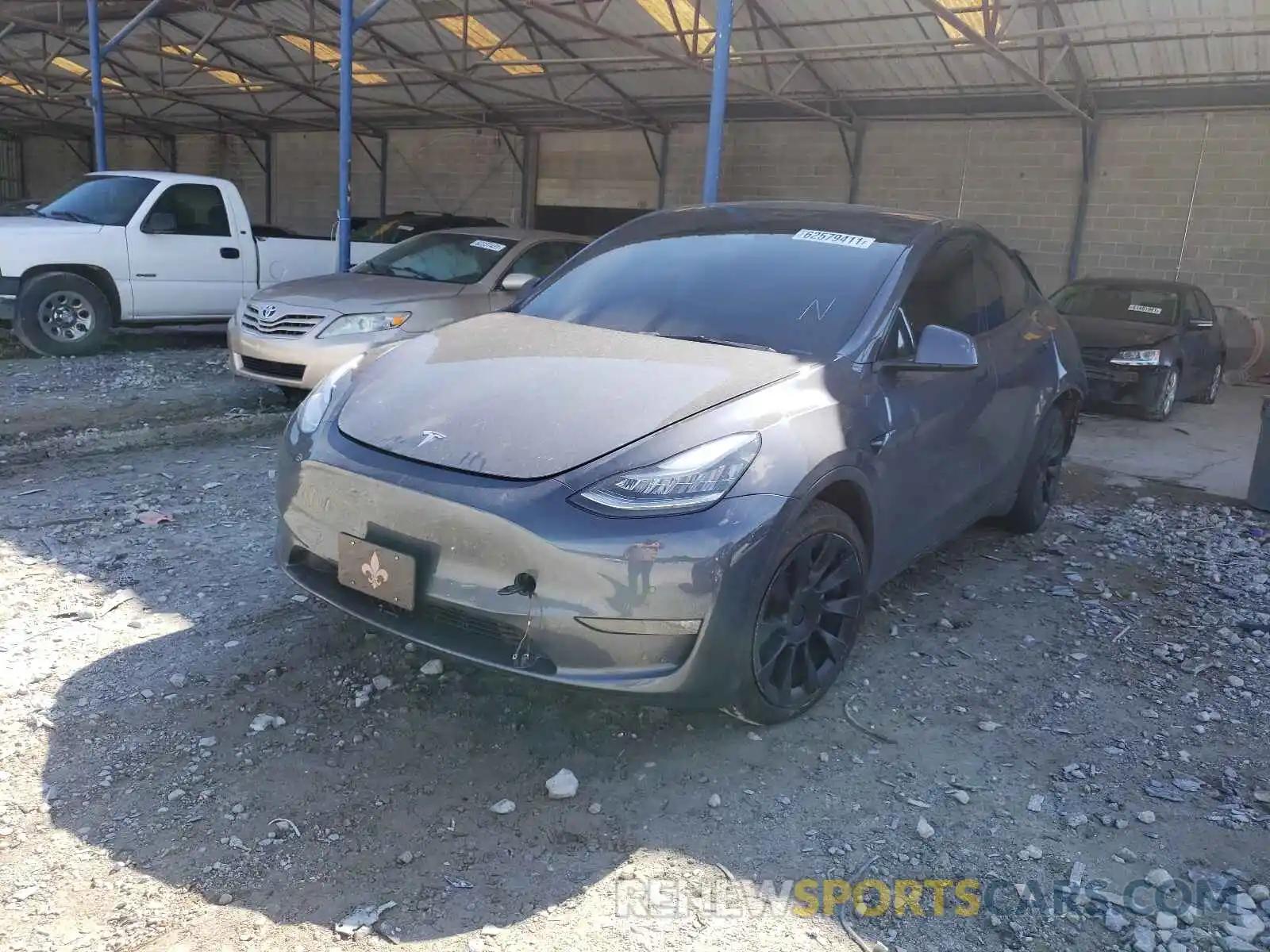 2 Photograph of a damaged car 5YJYGDEE7MF108584 TESLA MODEL Y 2021