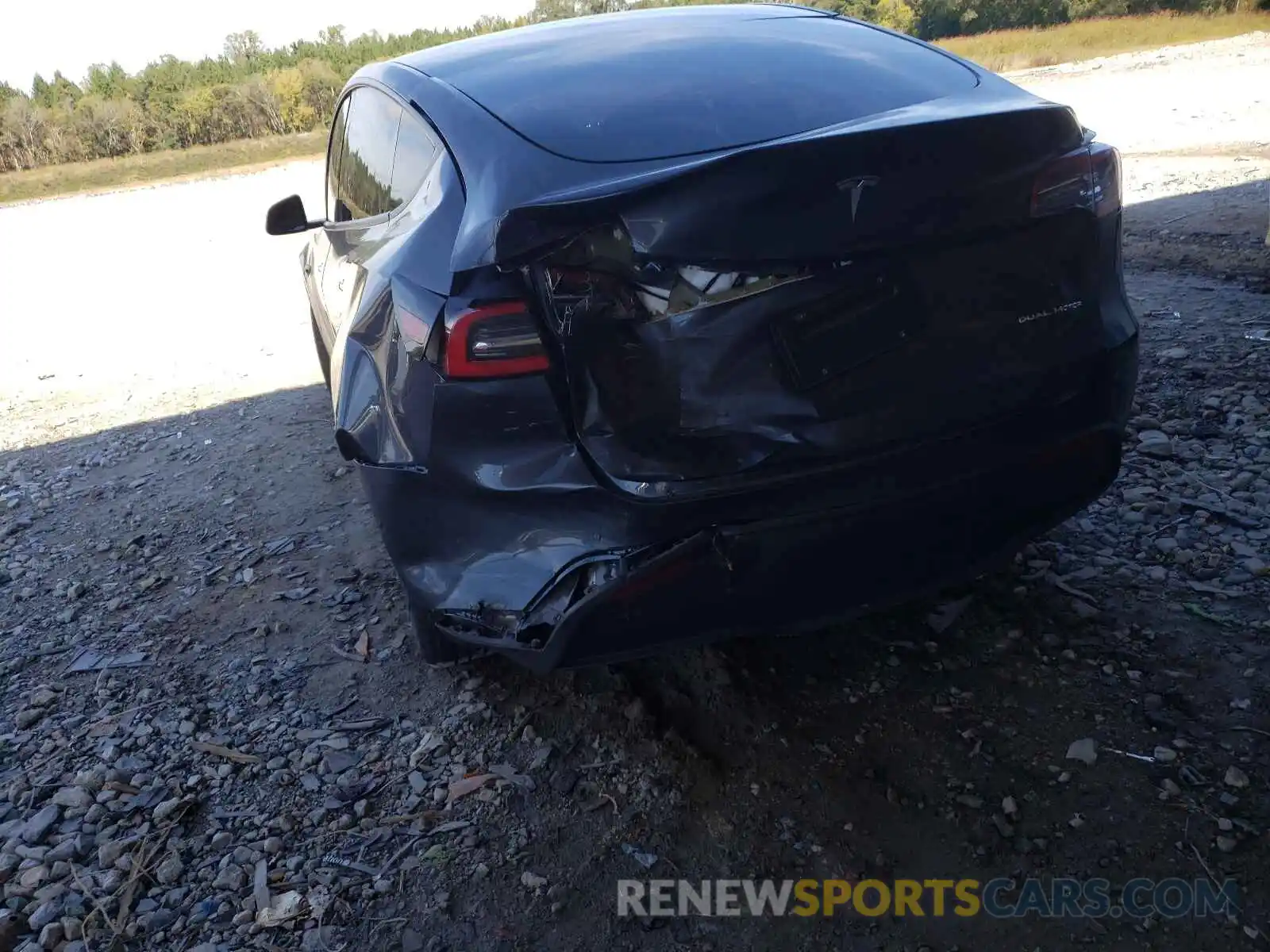 9 Photograph of a damaged car 5YJYGDEE7MF108584 TESLA MODEL Y 2021