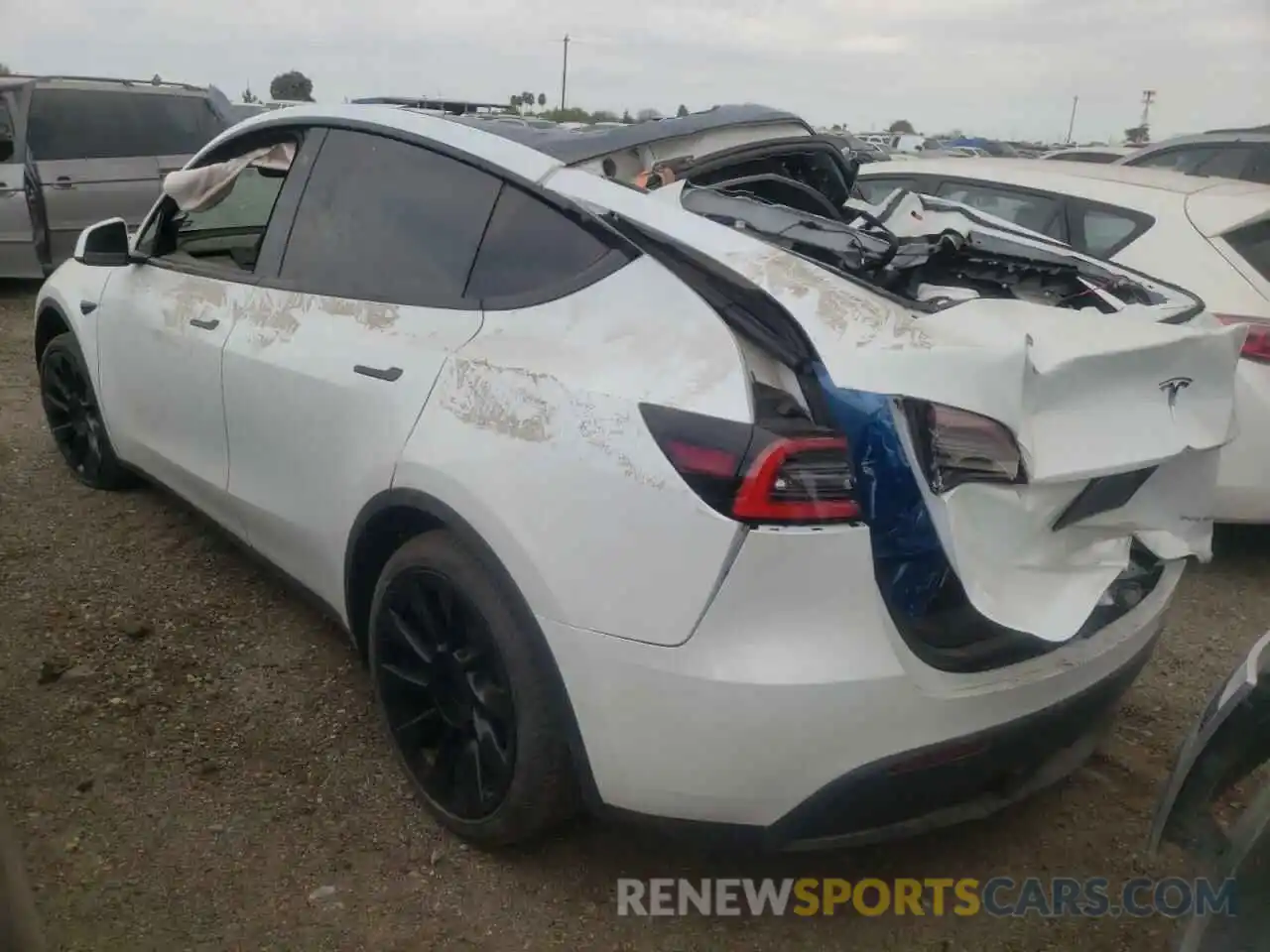 3 Photograph of a damaged car 5YJYGDEE7MF122548 TESLA MODEL Y 2021