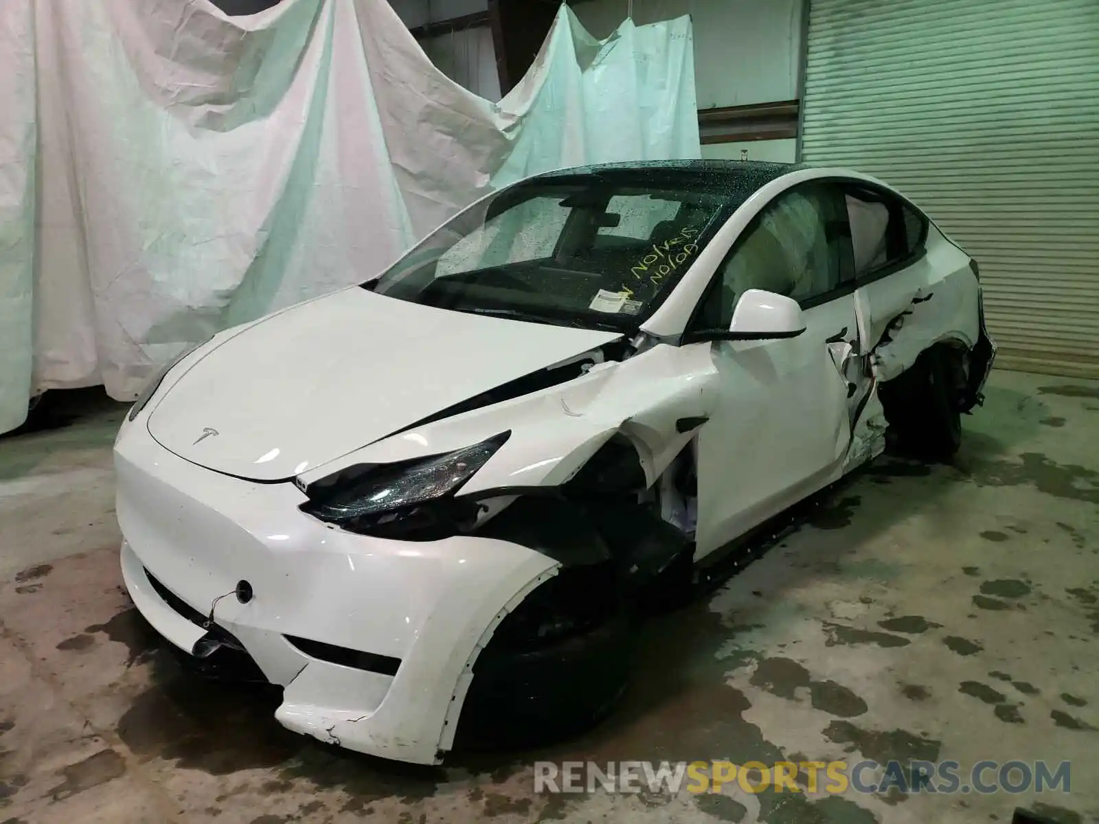 2 Photograph of a damaged car 5YJYGDEE7MF123800 TESLA MODEL Y 2021