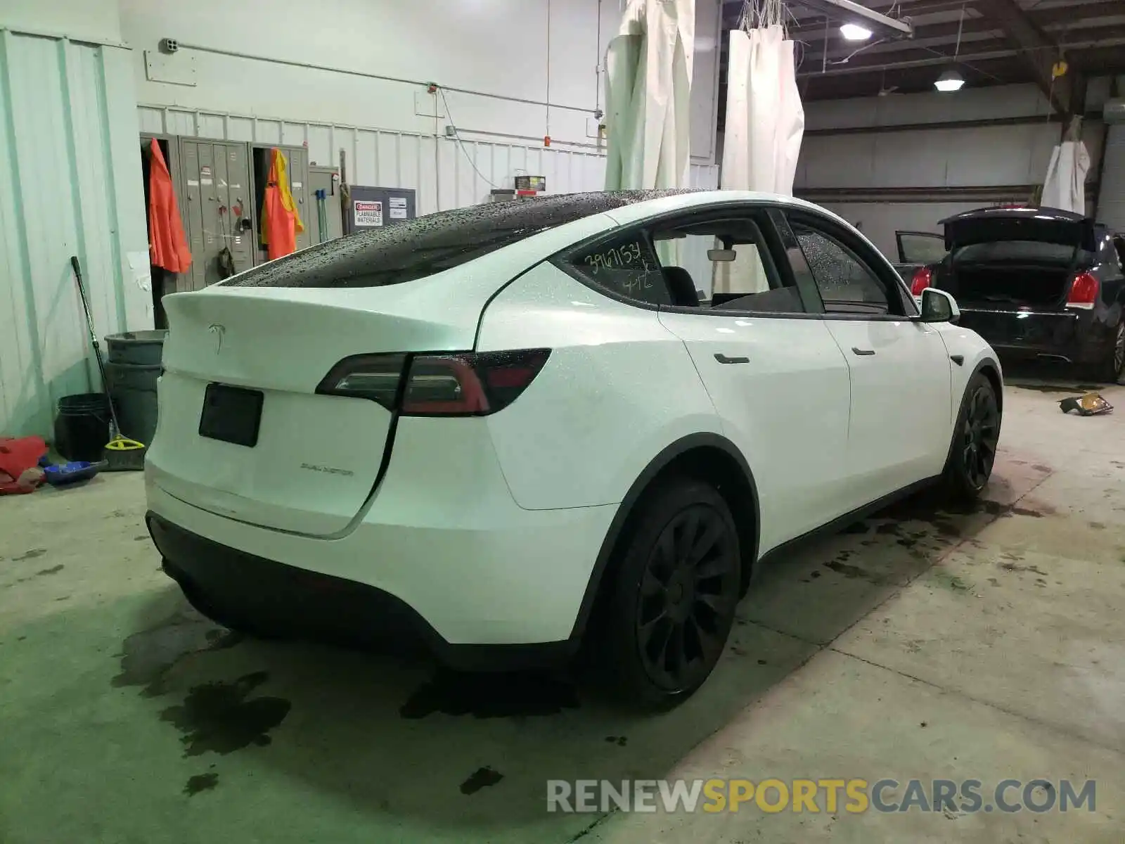 4 Фотография поврежденного автомобиля 5YJYGDEE7MF123800 TESLA MODEL Y 2021