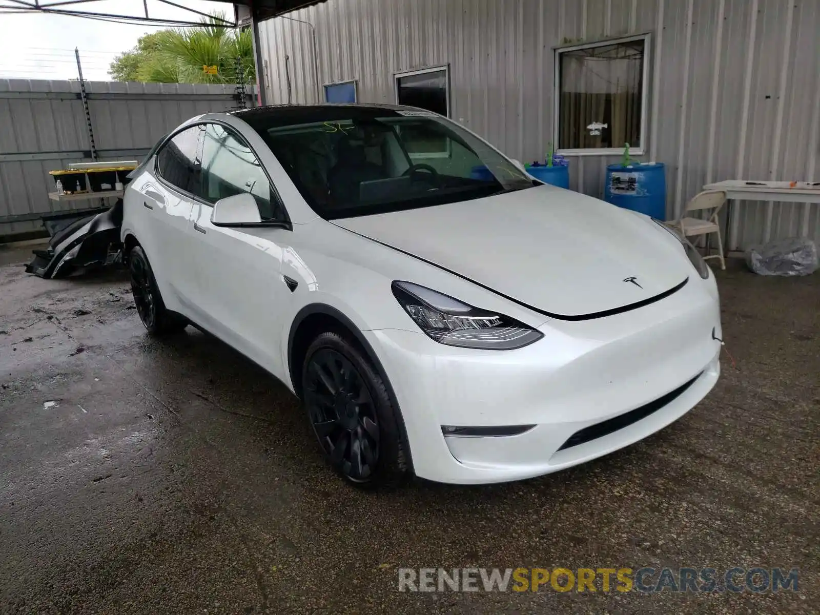 1 Photograph of a damaged car 5YJYGDEE7MF125109 TESLA MODEL Y 2021