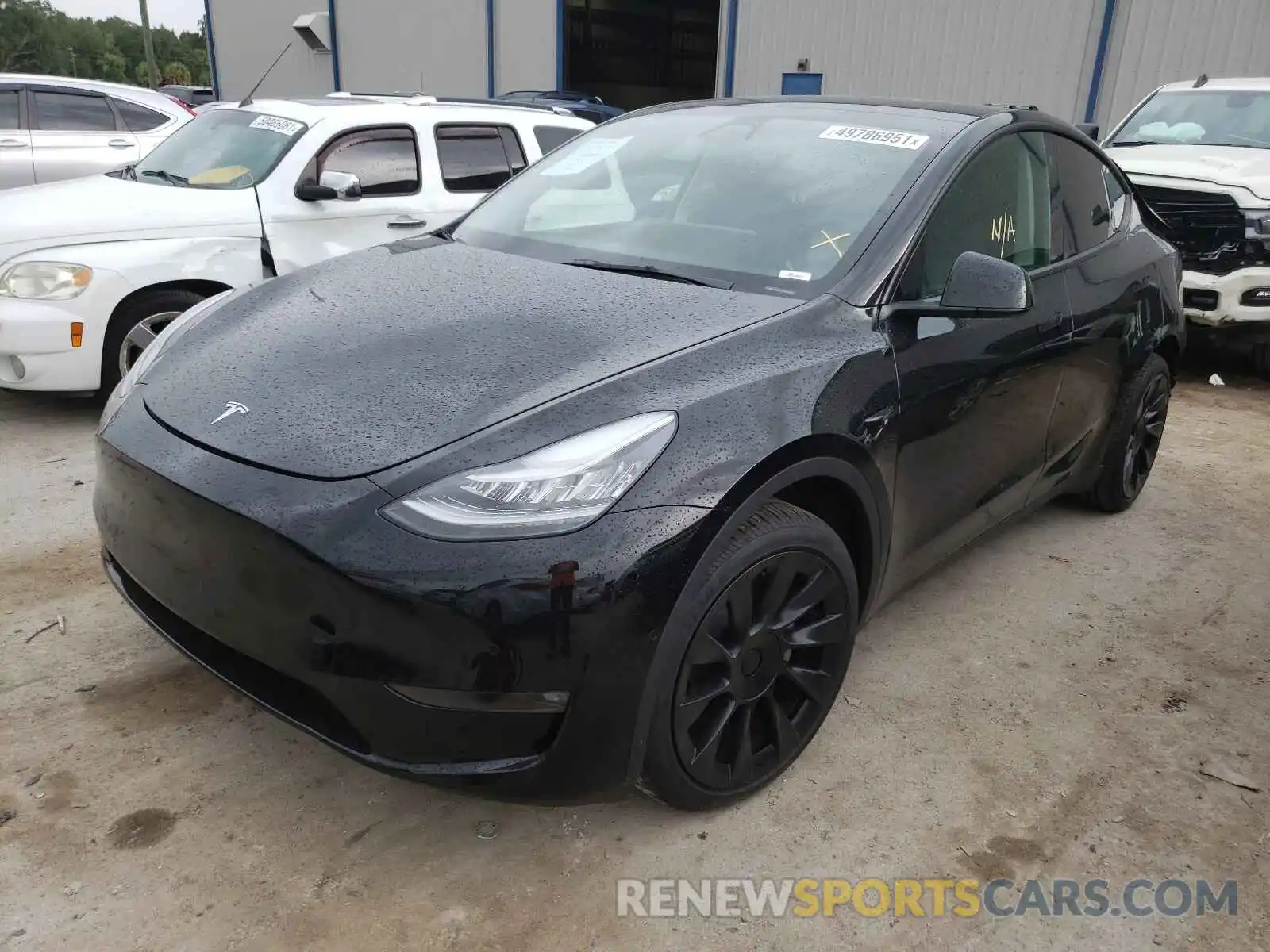 2 Photograph of a damaged car 5YJYGDEE7MF143982 TESLA MODEL Y 2021