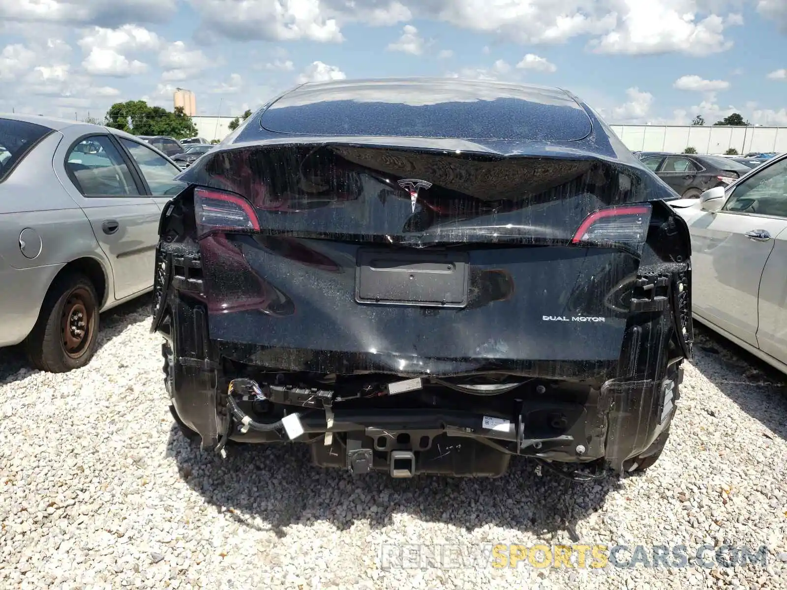 6 Photograph of a damaged car 5YJYGDEE7MF143982 TESLA MODEL Y 2021