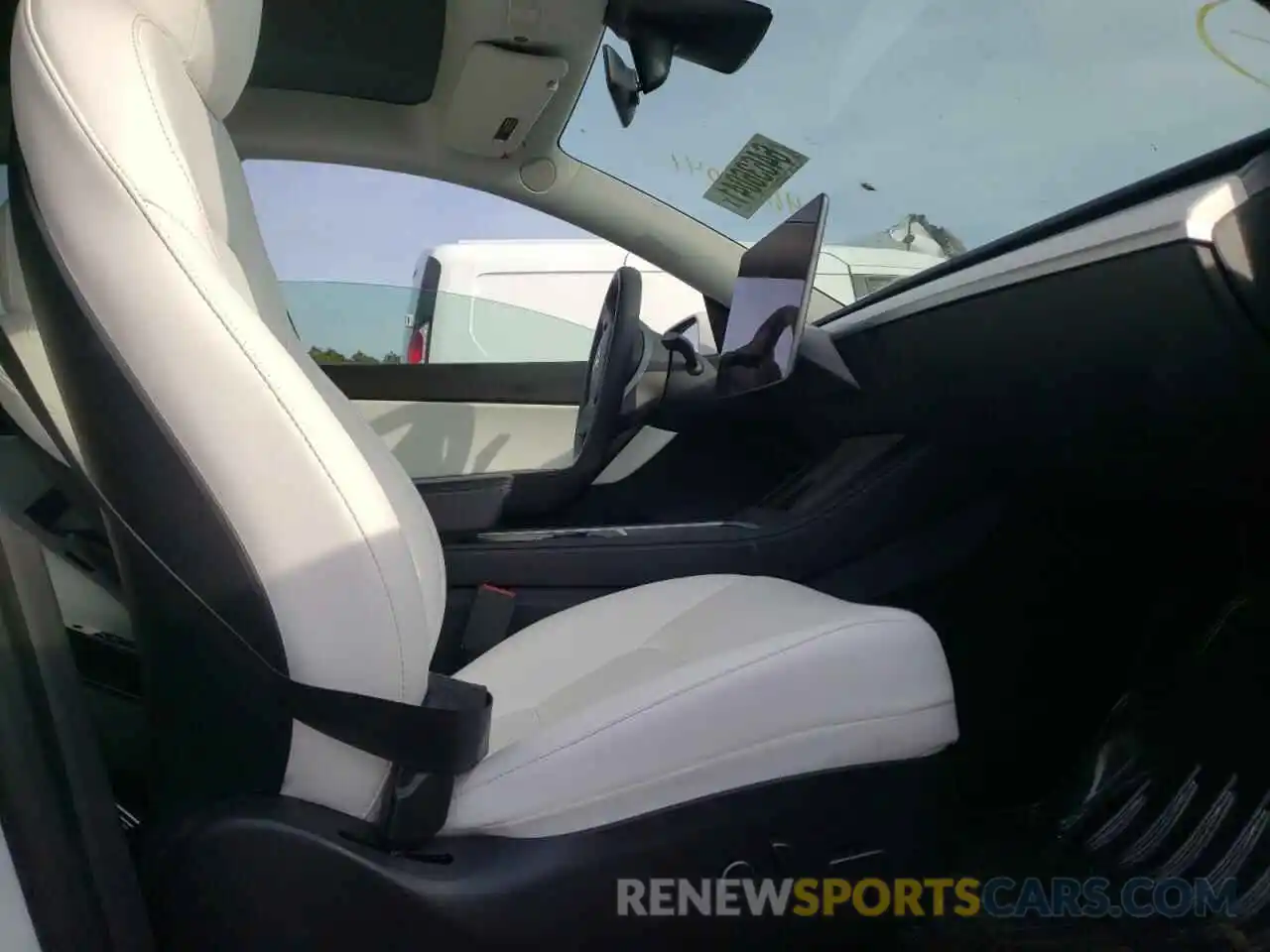 5 Photograph of a damaged car 5YJYGDEE7MF153993 TESLA MODEL Y 2021