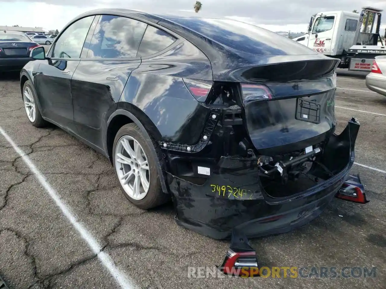 3 Photograph of a damaged car 5YJYGDEE7MF161155 TESLA MODEL Y 2021