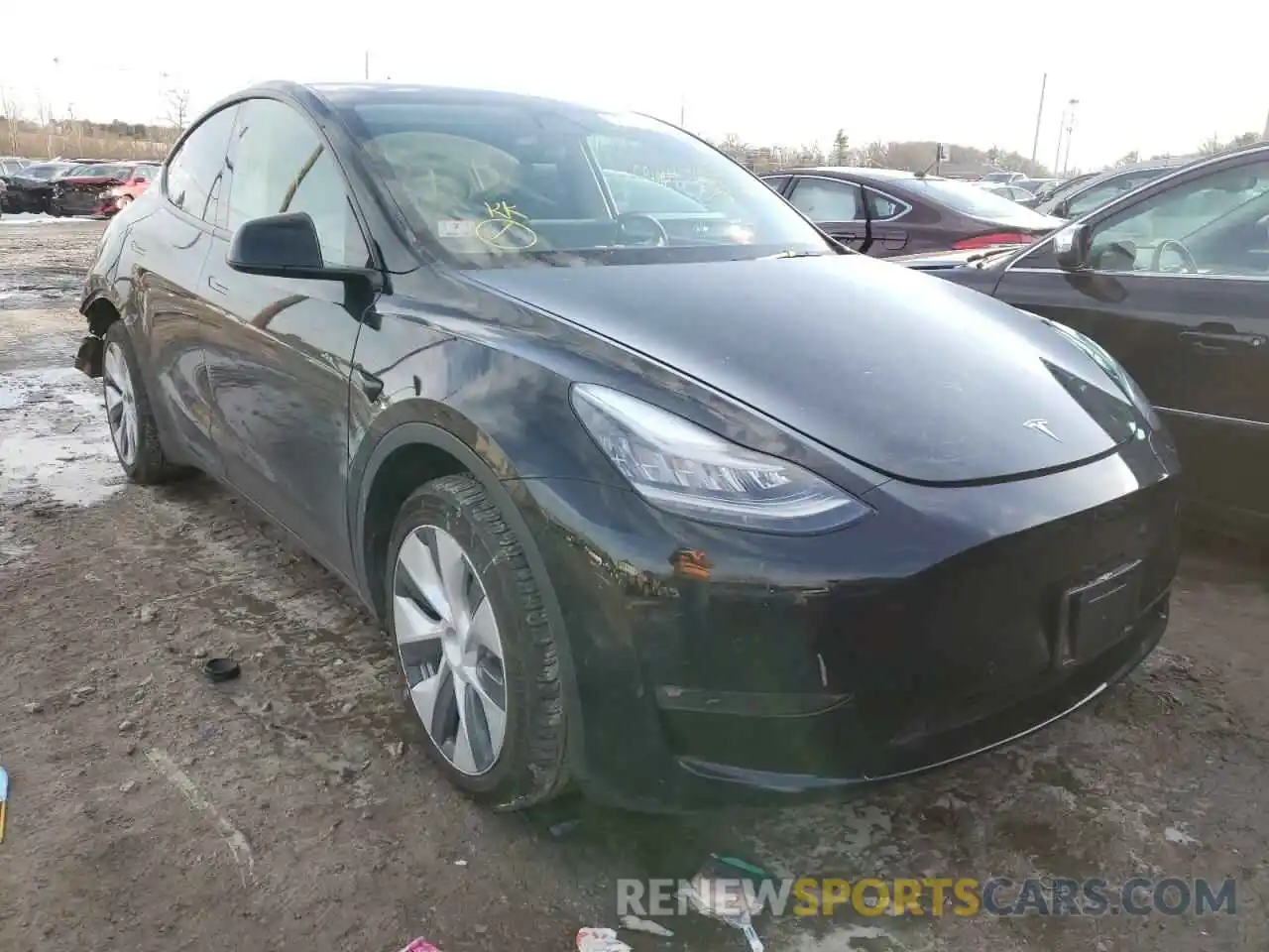 1 Photograph of a damaged car 5YJYGDEE7MF162080 TESLA MODEL Y 2021