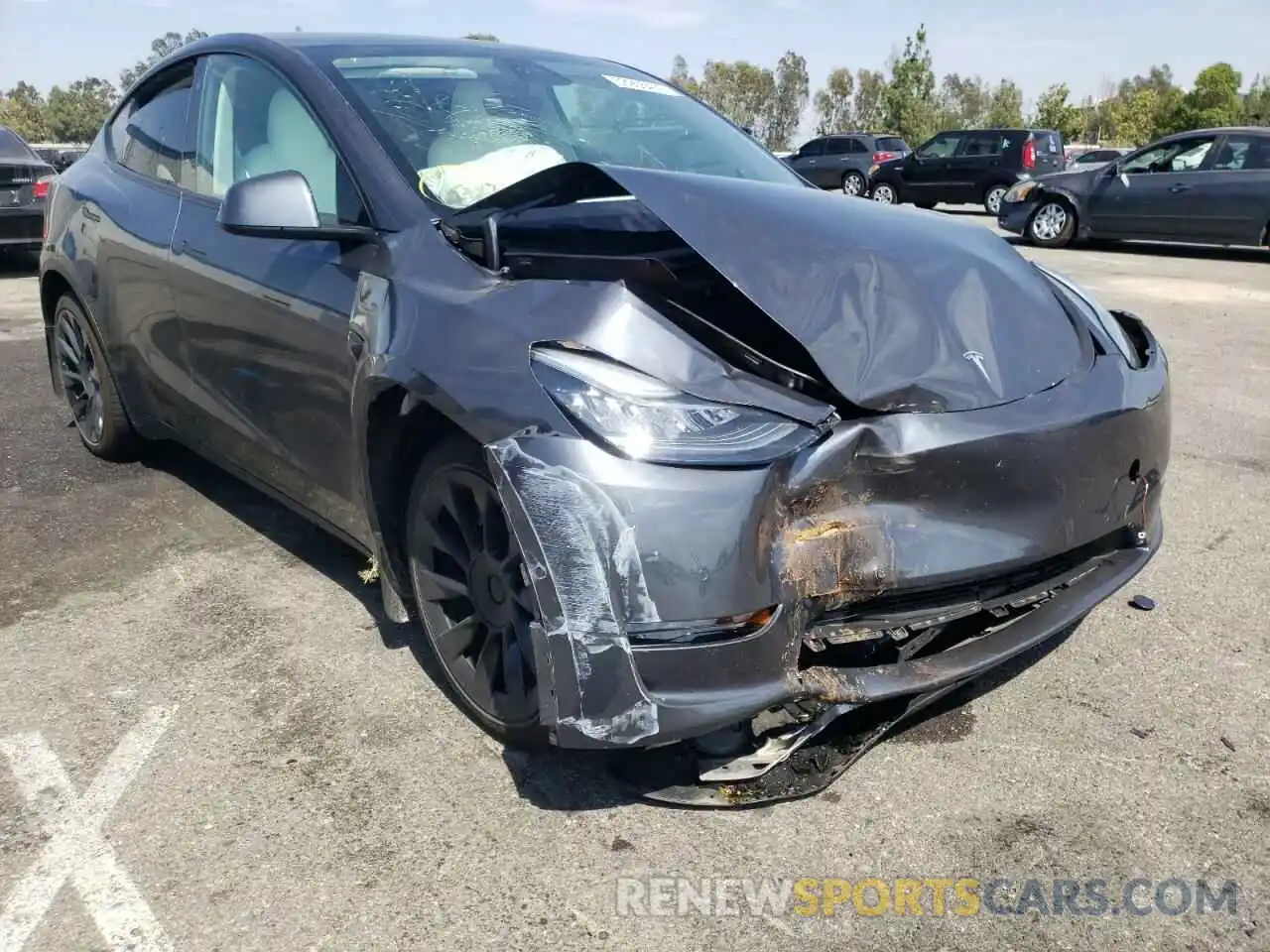 1 Photograph of a damaged car 5YJYGDEE7MF172995 TESLA MODEL Y 2021