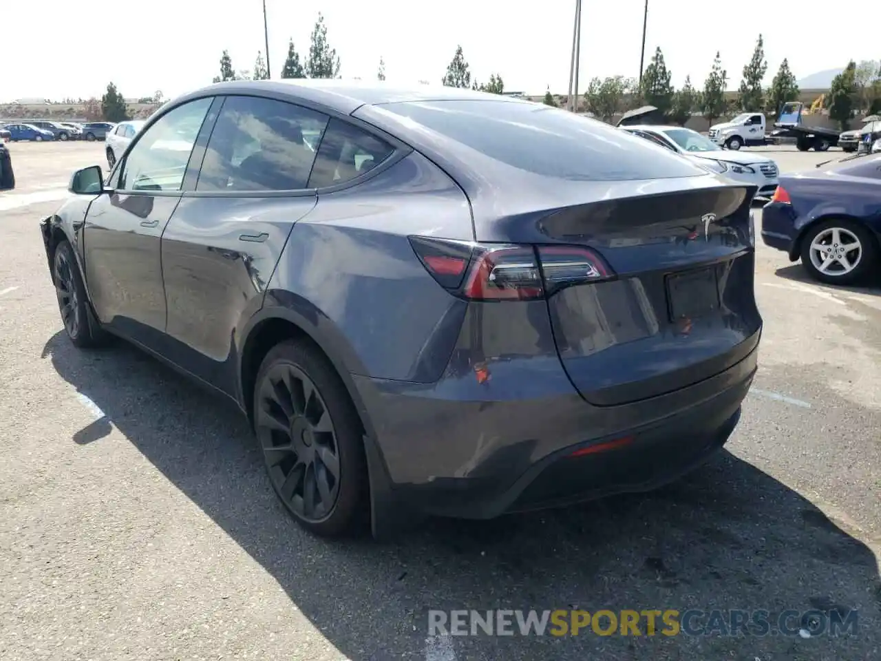 3 Photograph of a damaged car 5YJYGDEE7MF172995 TESLA MODEL Y 2021