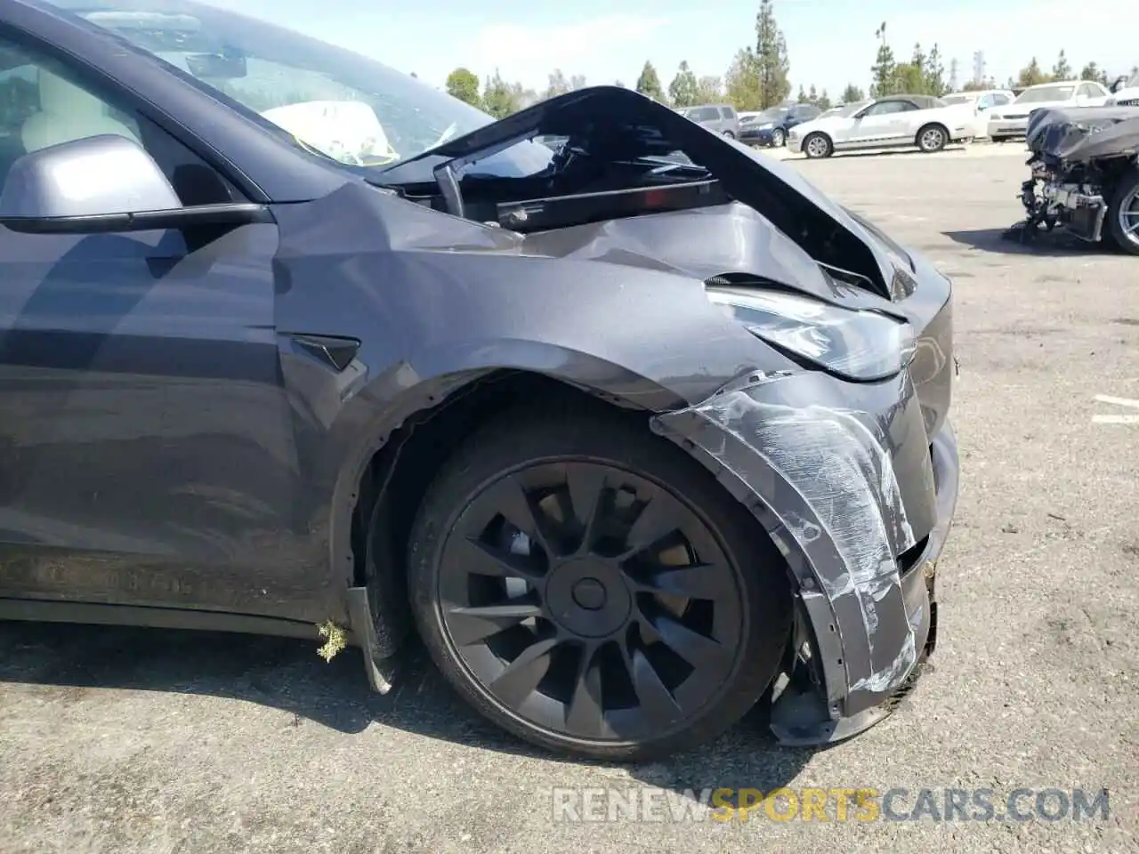 9 Photograph of a damaged car 5YJYGDEE7MF172995 TESLA MODEL Y 2021