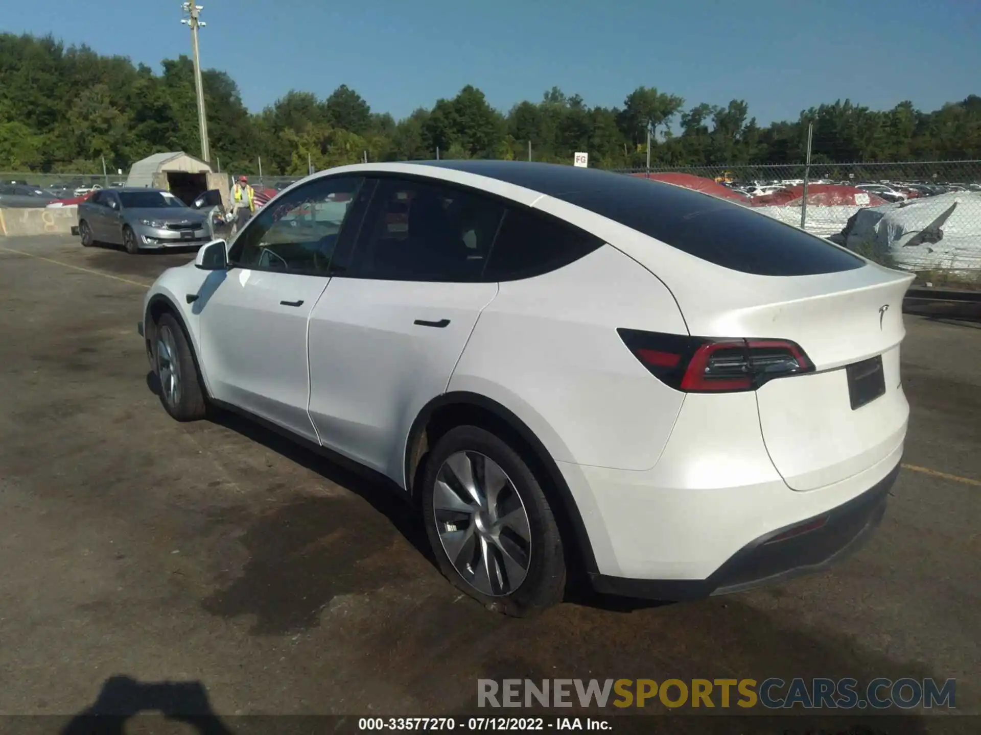 3 Фотография поврежденного автомобиля 5YJYGDEE7MF182233 TESLA MODEL Y 2021