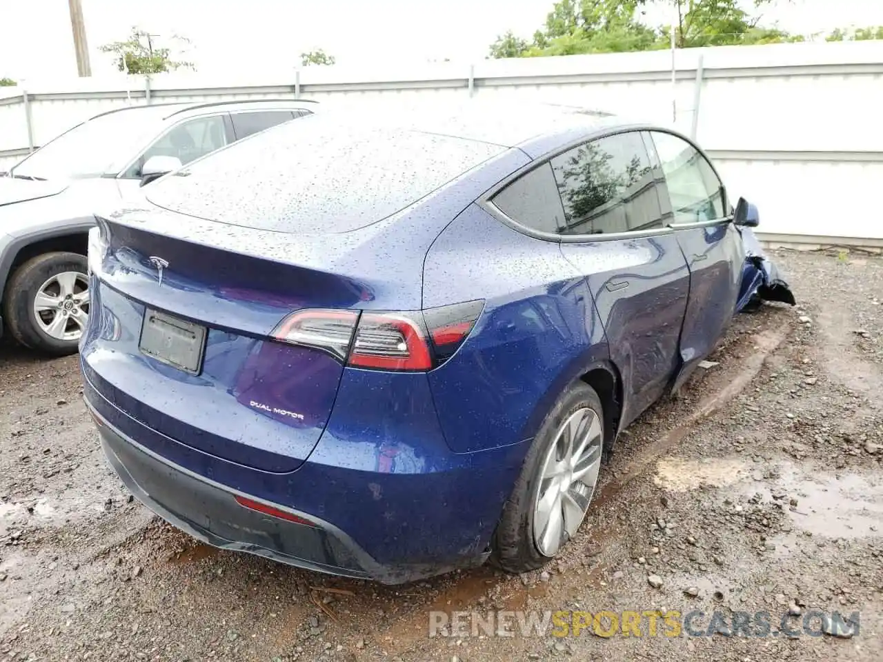 4 Фотография поврежденного автомобиля 5YJYGDEE7MF182278 TESLA MODEL Y 2021