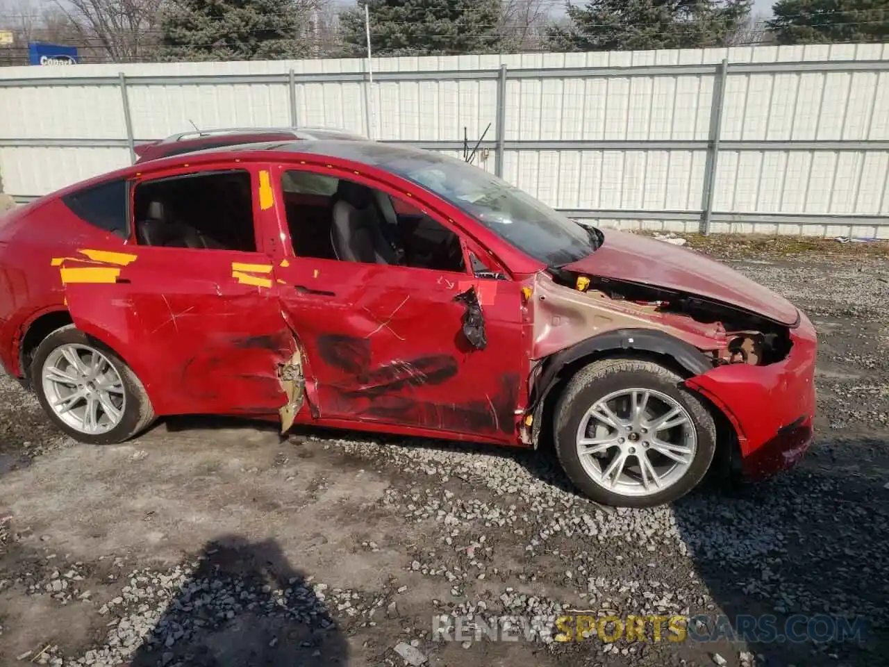 9 Photograph of a damaged car 5YJYGDEE7MF191109 TESLA MODEL Y 2021