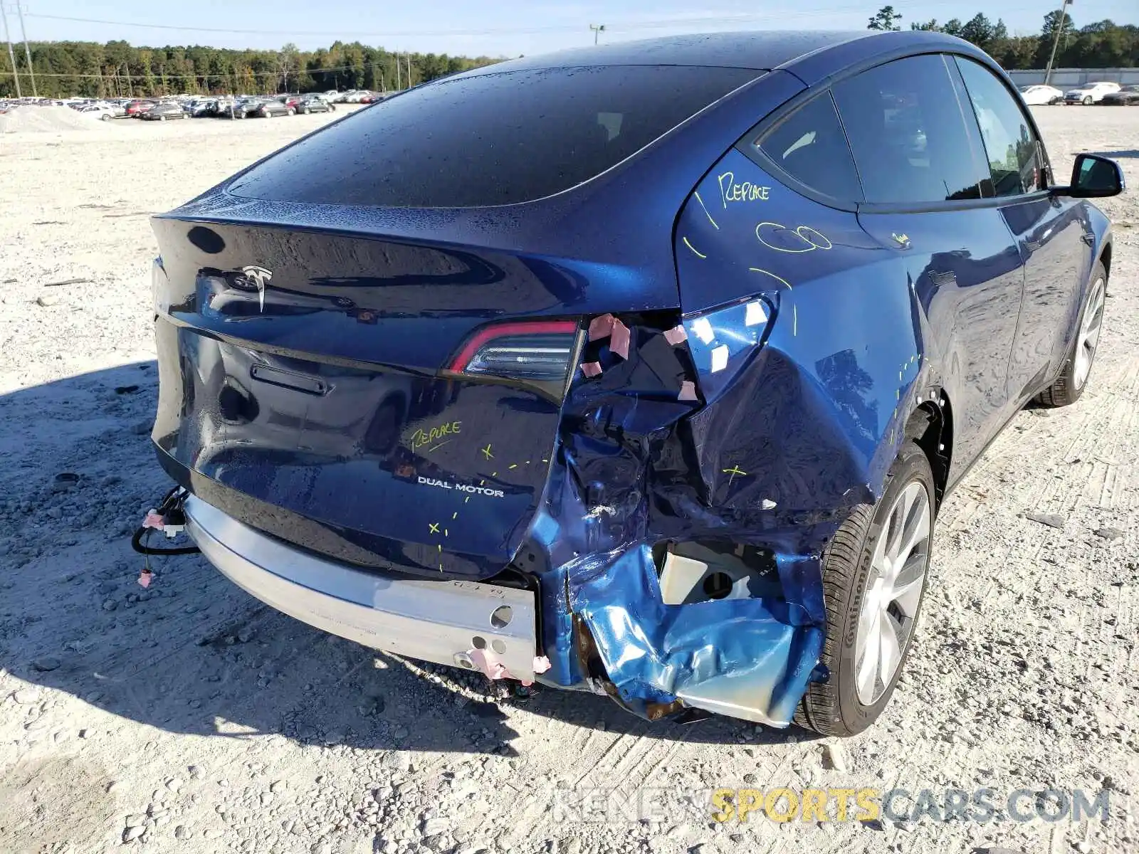 9 Photograph of a damaged car 5YJYGDEE7MF193569 TESLA MODEL Y 2021