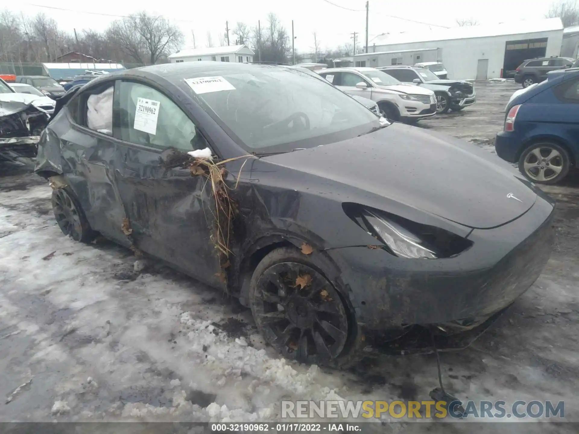 1 Photograph of a damaged car 5YJYGDEE7MF200990 TESLA MODEL Y 2021