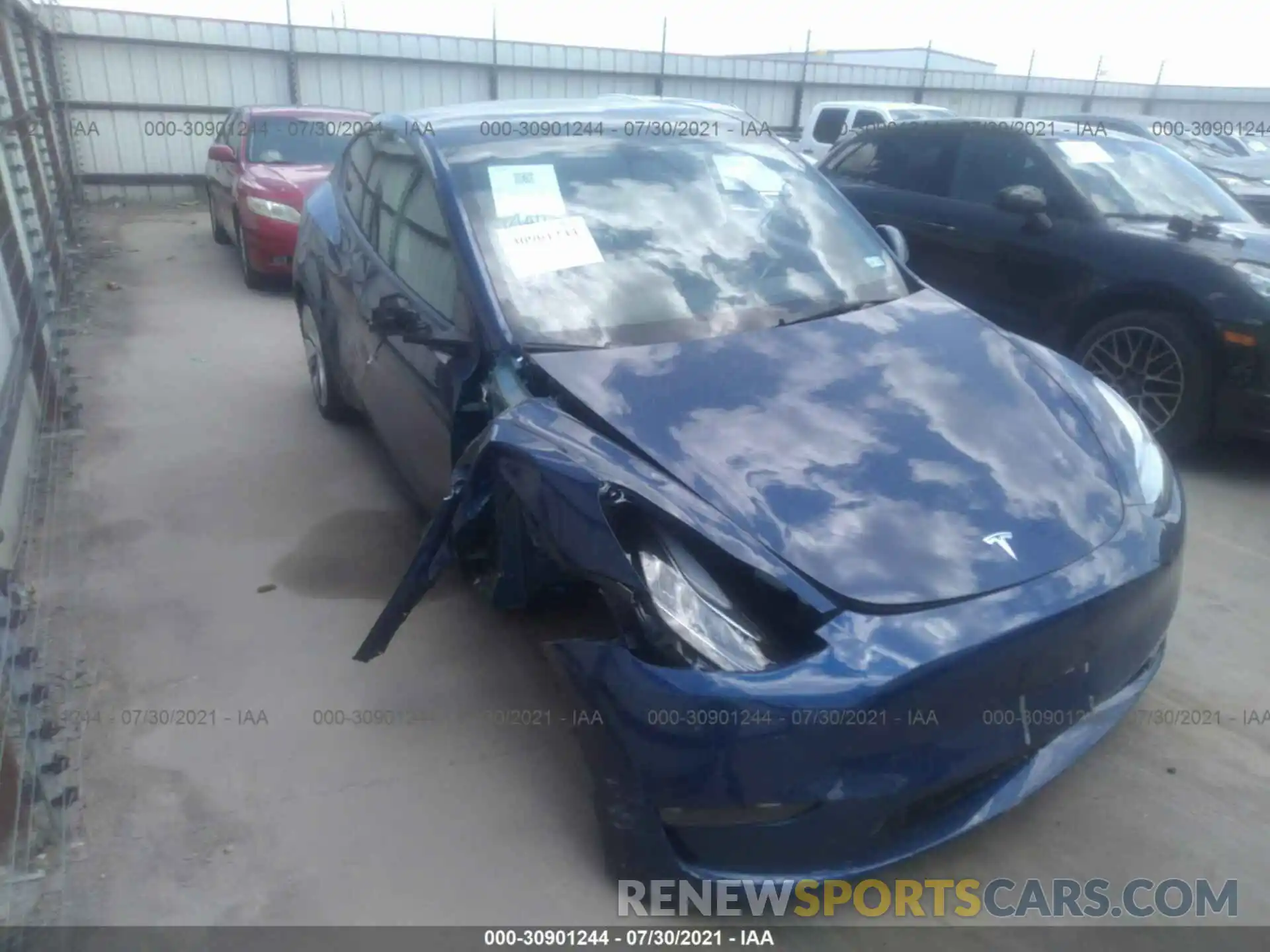 1 Photograph of a damaged car 5YJYGDEE7MF204702 TESLA MODEL Y 2021