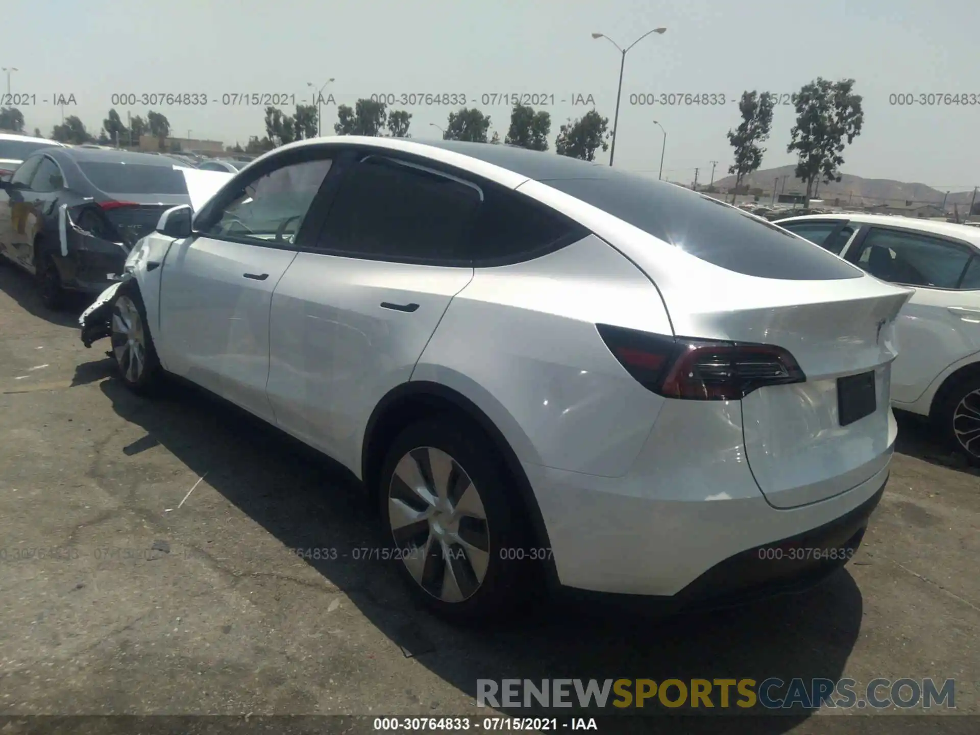 3 Photograph of a damaged car 5YJYGDEE7MF206028 TESLA MODEL Y 2021