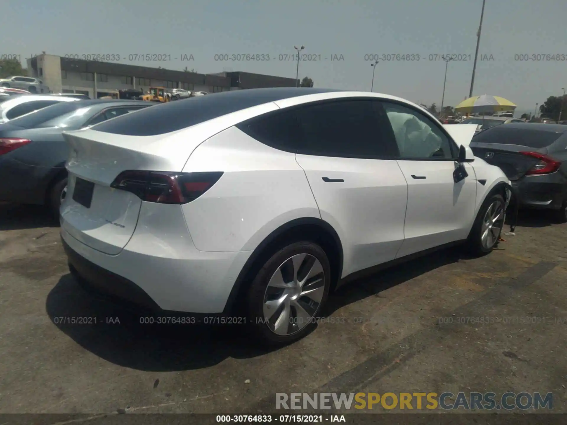 4 Photograph of a damaged car 5YJYGDEE7MF206028 TESLA MODEL Y 2021