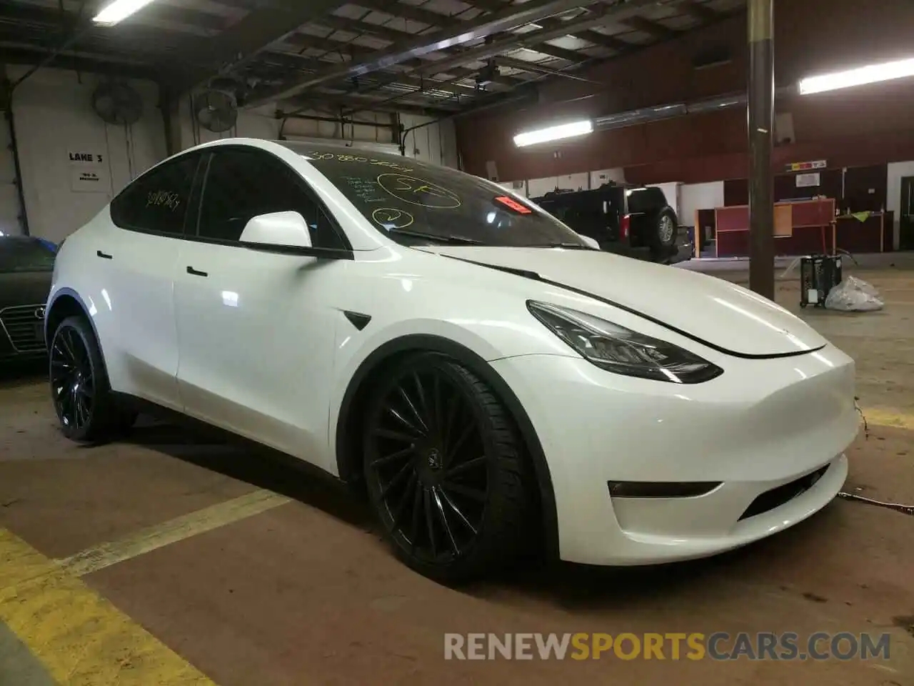 1 Photograph of a damaged car 5YJYGDEE7MF207650 TESLA MODEL Y 2021