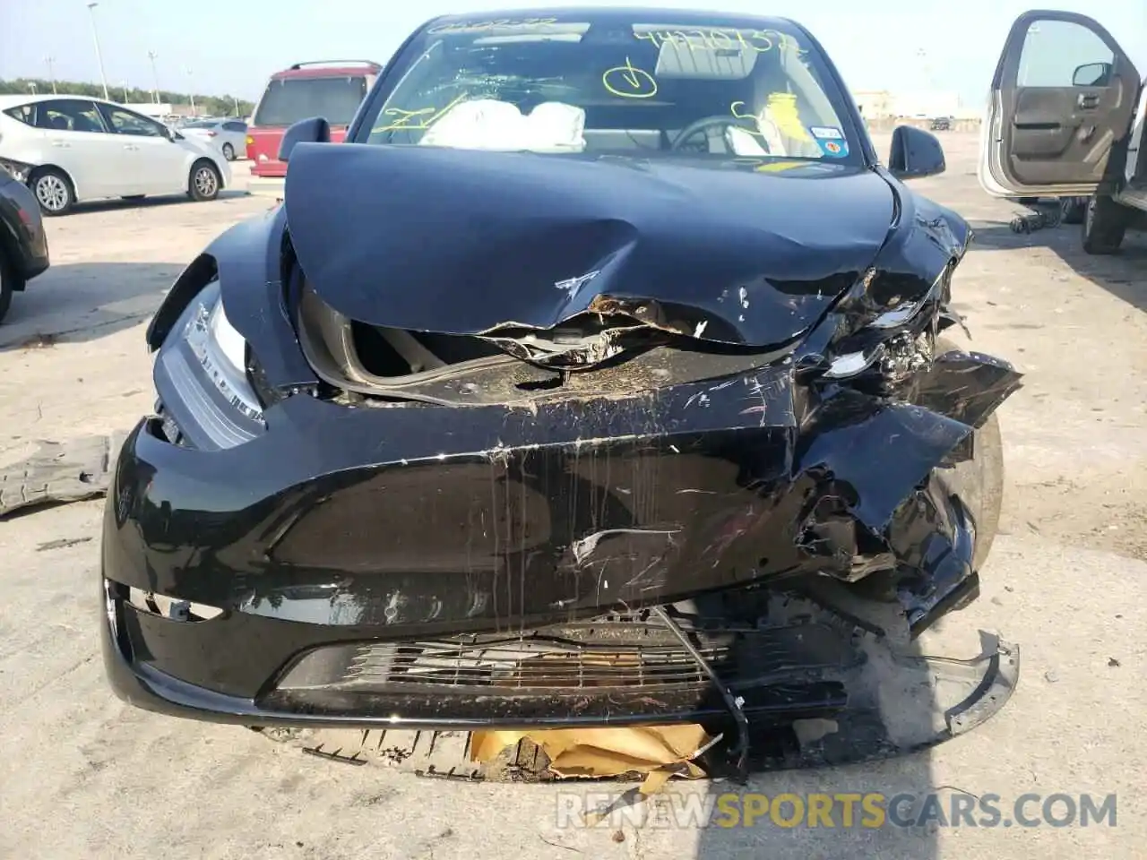 9 Photograph of a damaged car 5YJYGDEE7MF208149 TESLA MODEL Y 2021