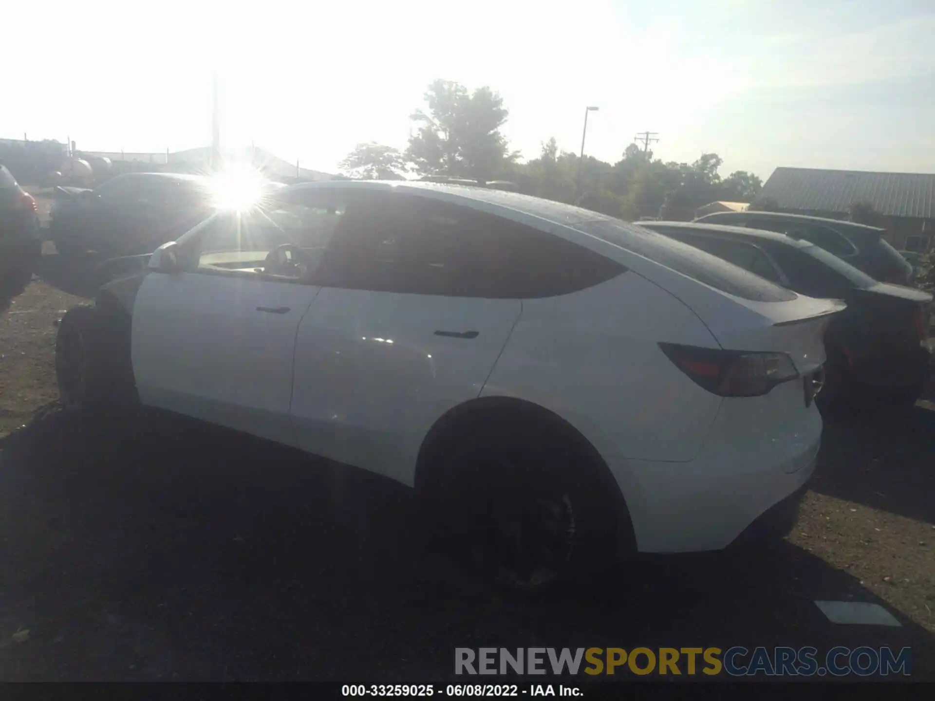 3 Photograph of a damaged car 5YJYGDEE7MF211164 TESLA MODEL Y 2021