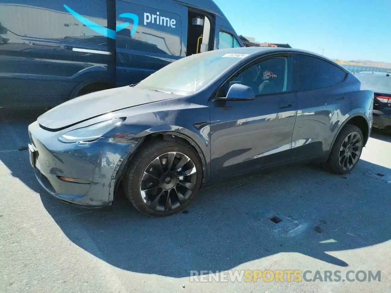 2 Photograph of a damaged car 5YJYGDEE7MF219250 TESLA MODEL Y 2021