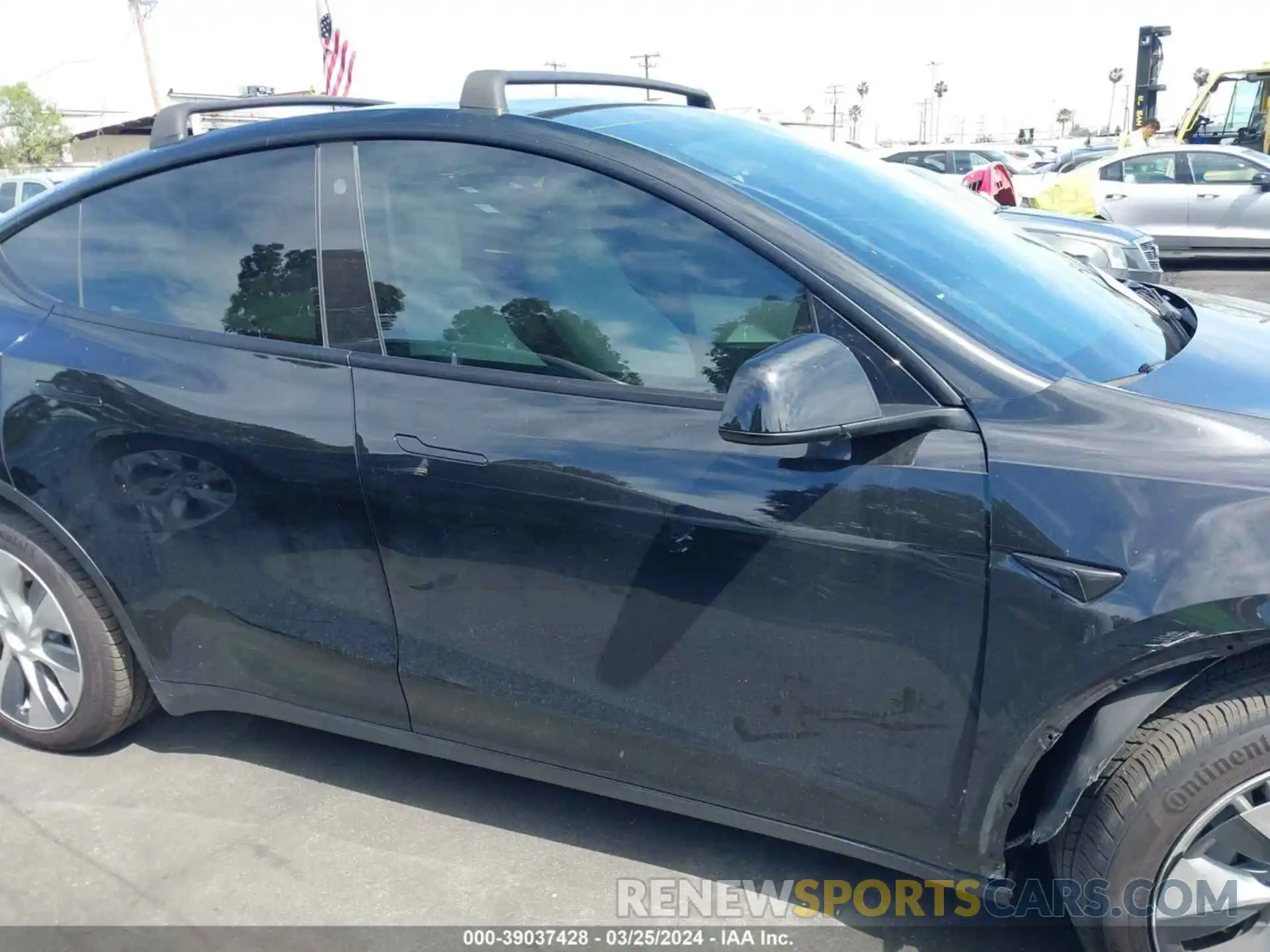 13 Photograph of a damaged car 5YJYGDEE7MF224609 TESLA MODEL Y 2021