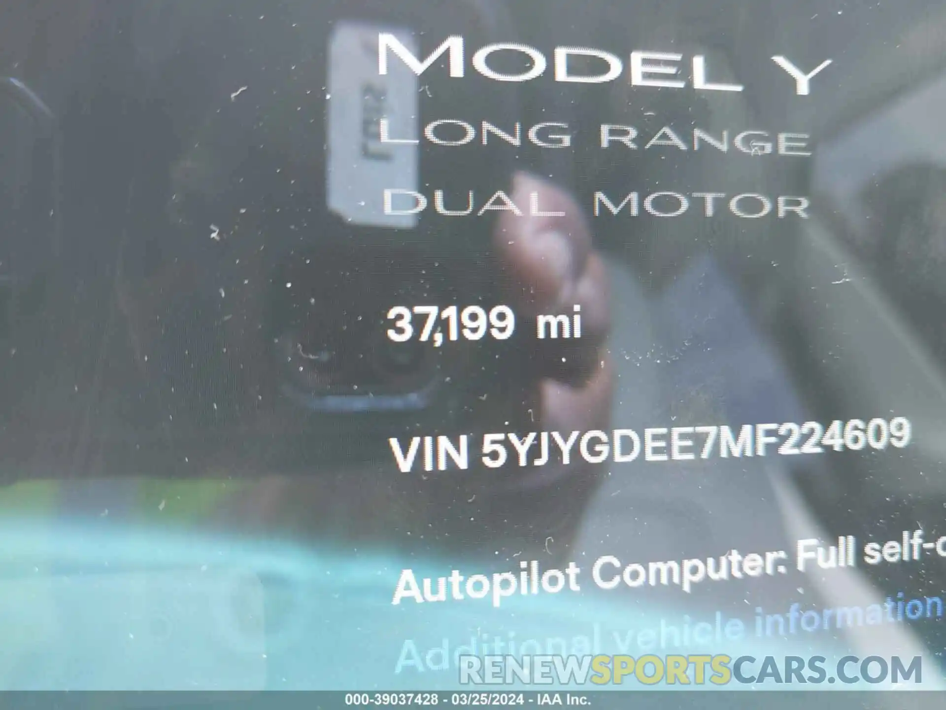 15 Photograph of a damaged car 5YJYGDEE7MF224609 TESLA MODEL Y 2021