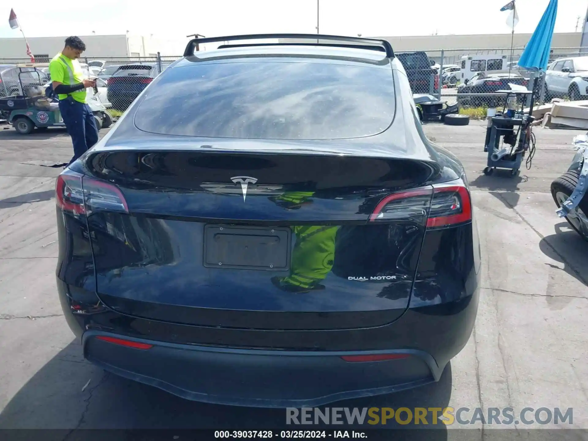 16 Photograph of a damaged car 5YJYGDEE7MF224609 TESLA MODEL Y 2021