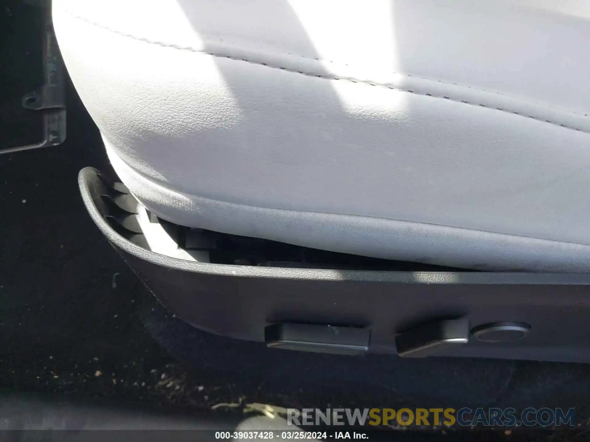 20 Photograph of a damaged car 5YJYGDEE7MF224609 TESLA MODEL Y 2021