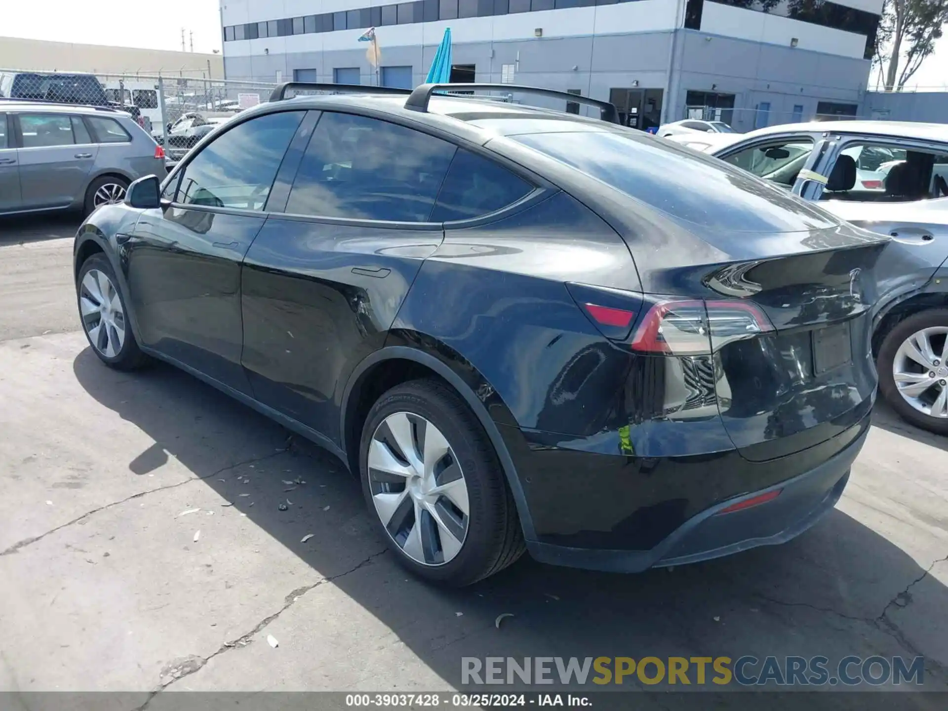 3 Фотография поврежденного автомобиля 5YJYGDEE7MF224609 TESLA MODEL Y 2021