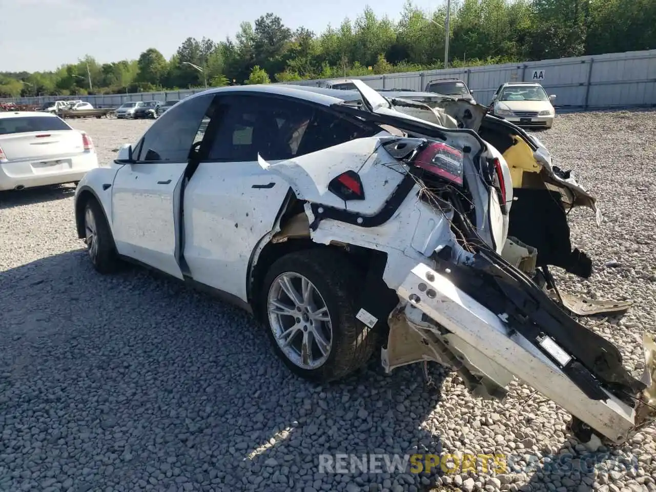 3 Photograph of a damaged car 5YJYGDEE7MF229552 TESLA MODEL Y 2021