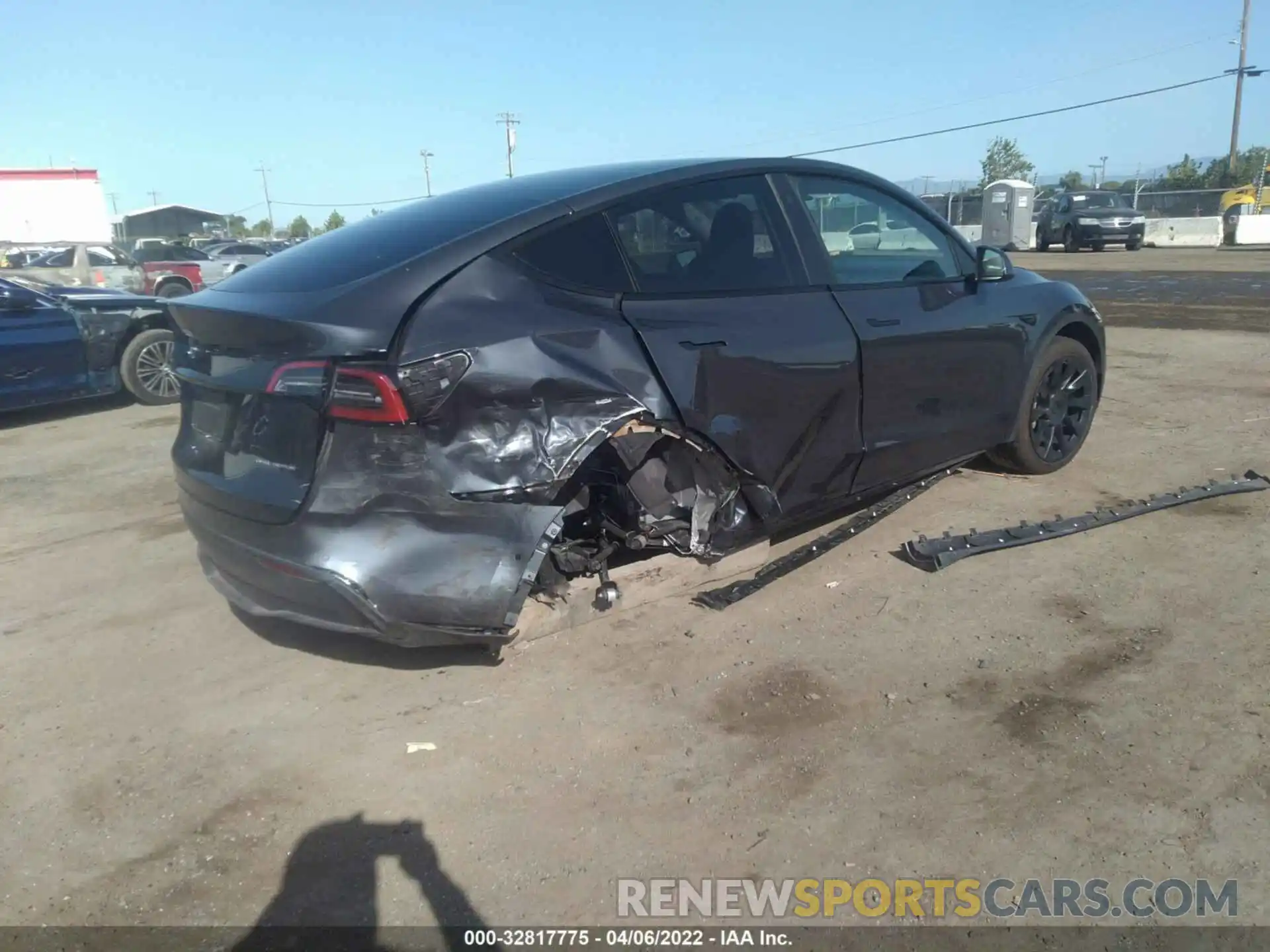 6 Photograph of a damaged car 5YJYGDEE7MF271204 TESLA MODEL Y 2021