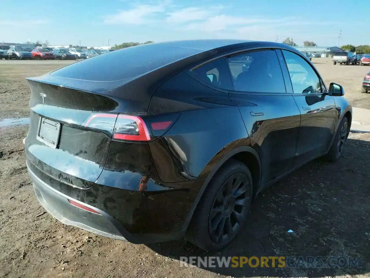 4 Photograph of a damaged car 5YJYGDEE7MF297575 TESLA MODEL Y 2021