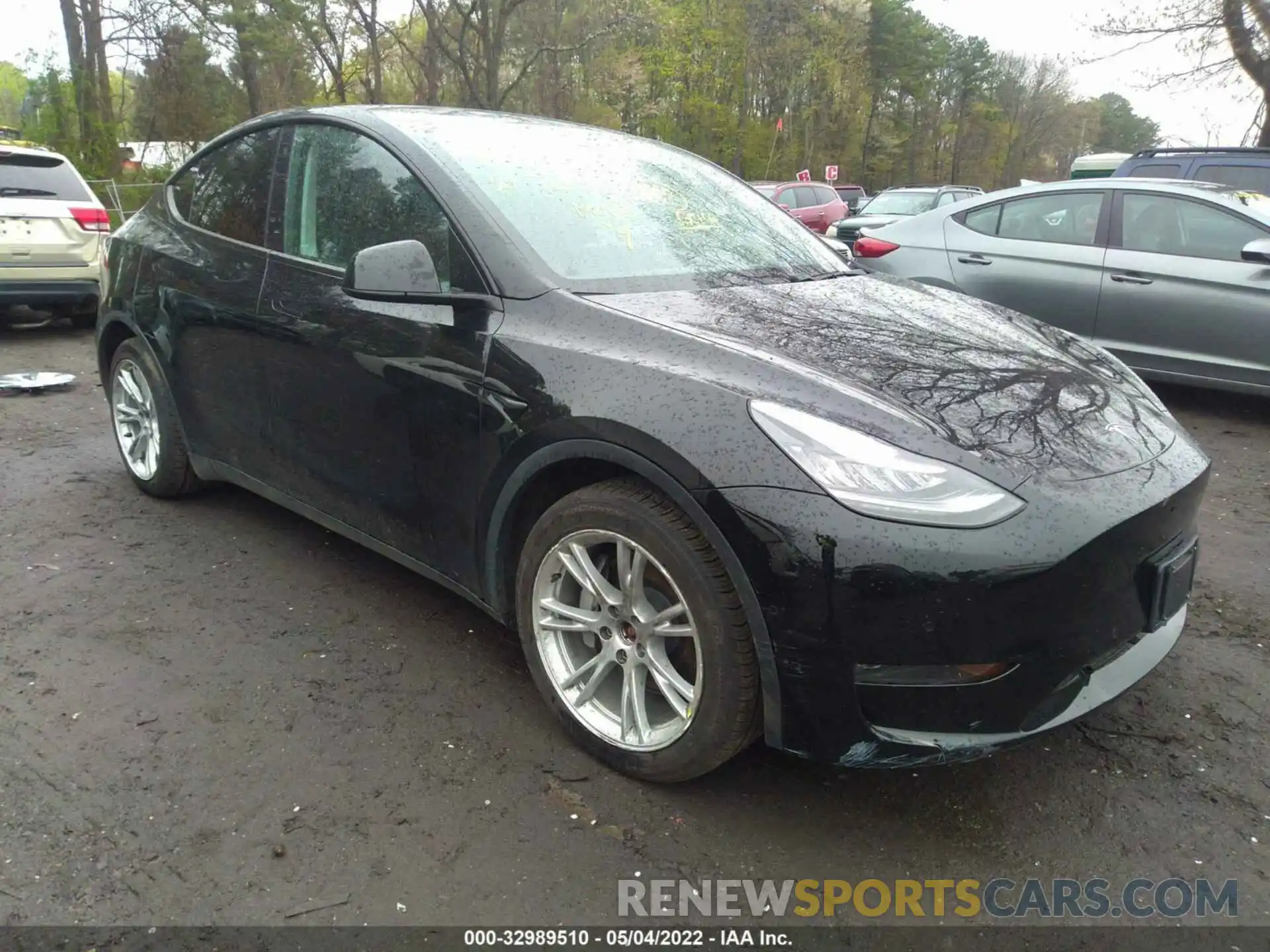 1 Photograph of a damaged car 5YJYGDEE8MF060237 TESLA MODEL Y 2021