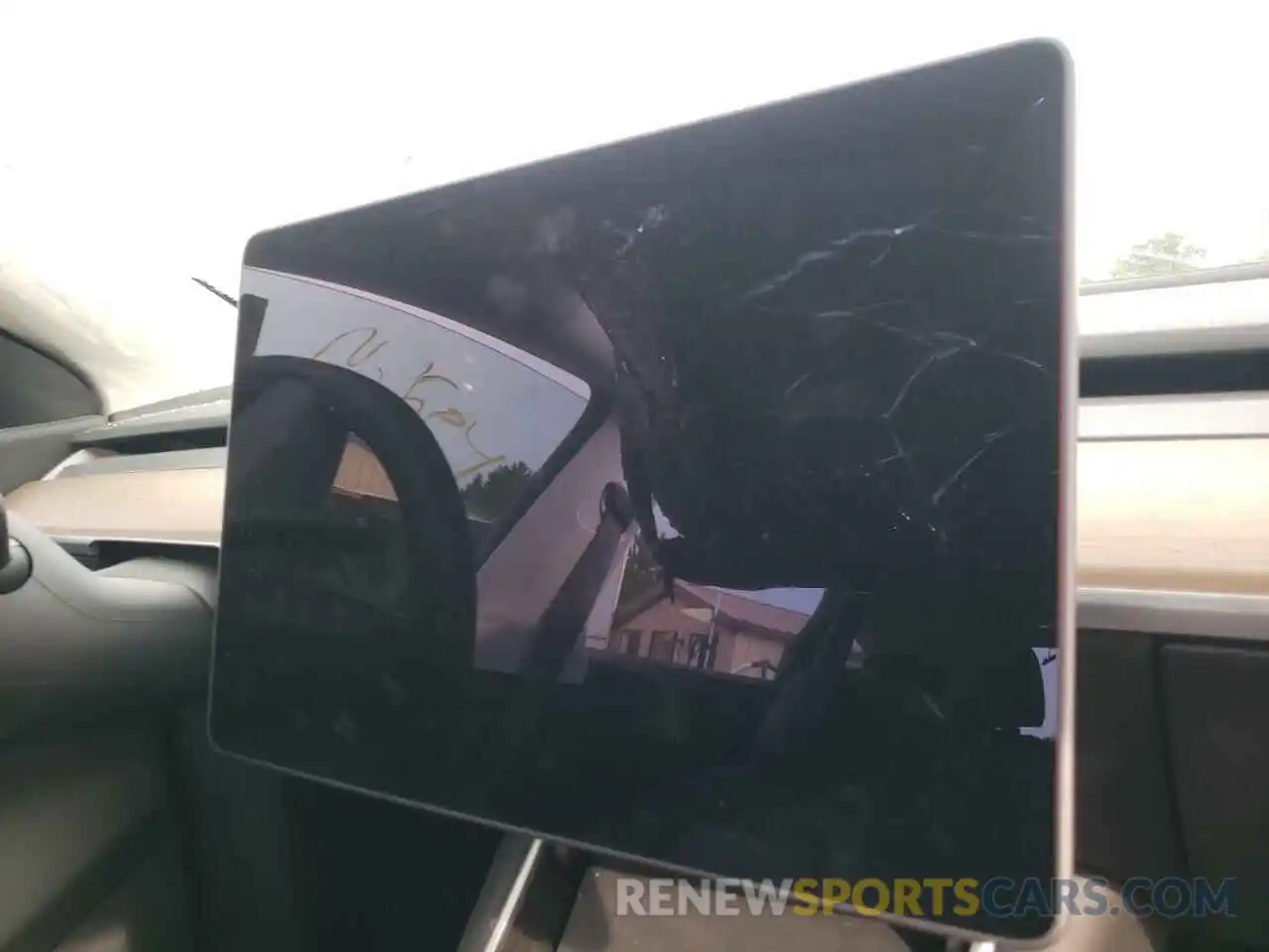 8 Photograph of a damaged car 5YJYGDEE8MF063722 TESLA MODEL Y 2021