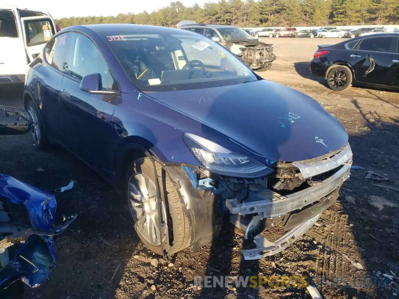 1 Photograph of a damaged car 5YJYGDEE8MF066698 TESLA MODEL Y 2021