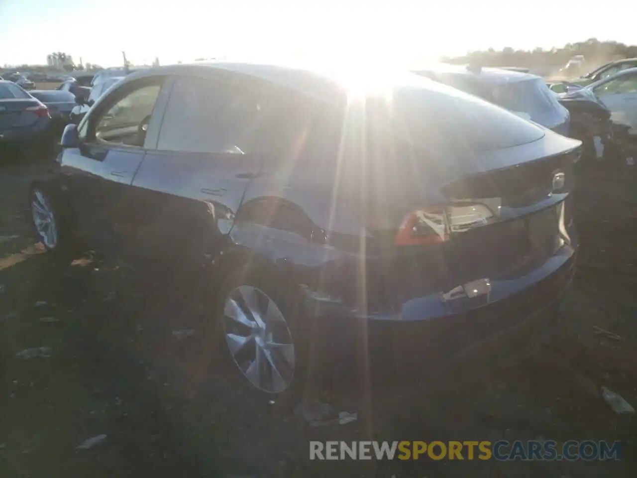 3 Photograph of a damaged car 5YJYGDEE8MF066698 TESLA MODEL Y 2021