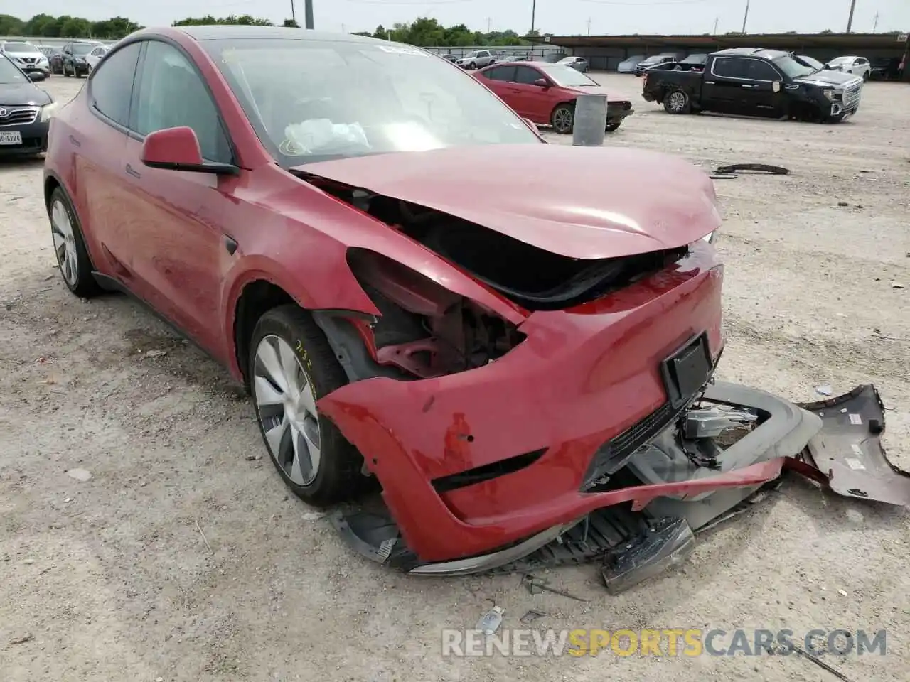 1 Photograph of a damaged car 5YJYGDEE8MF067916 TESLA MODEL Y 2021