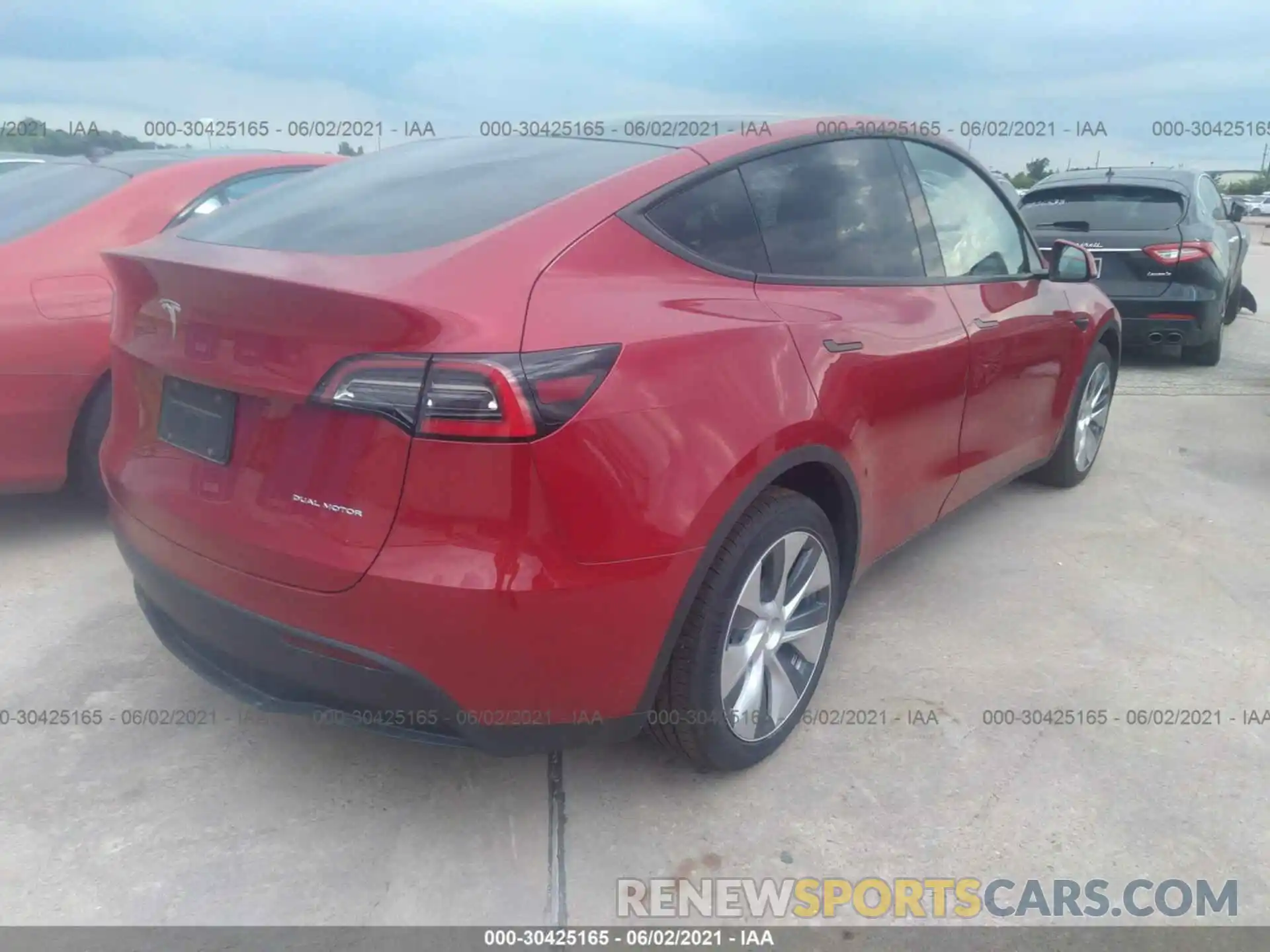 4 Фотография поврежденного автомобиля 5YJYGDEE8MF070766 TESLA MODEL Y 2021