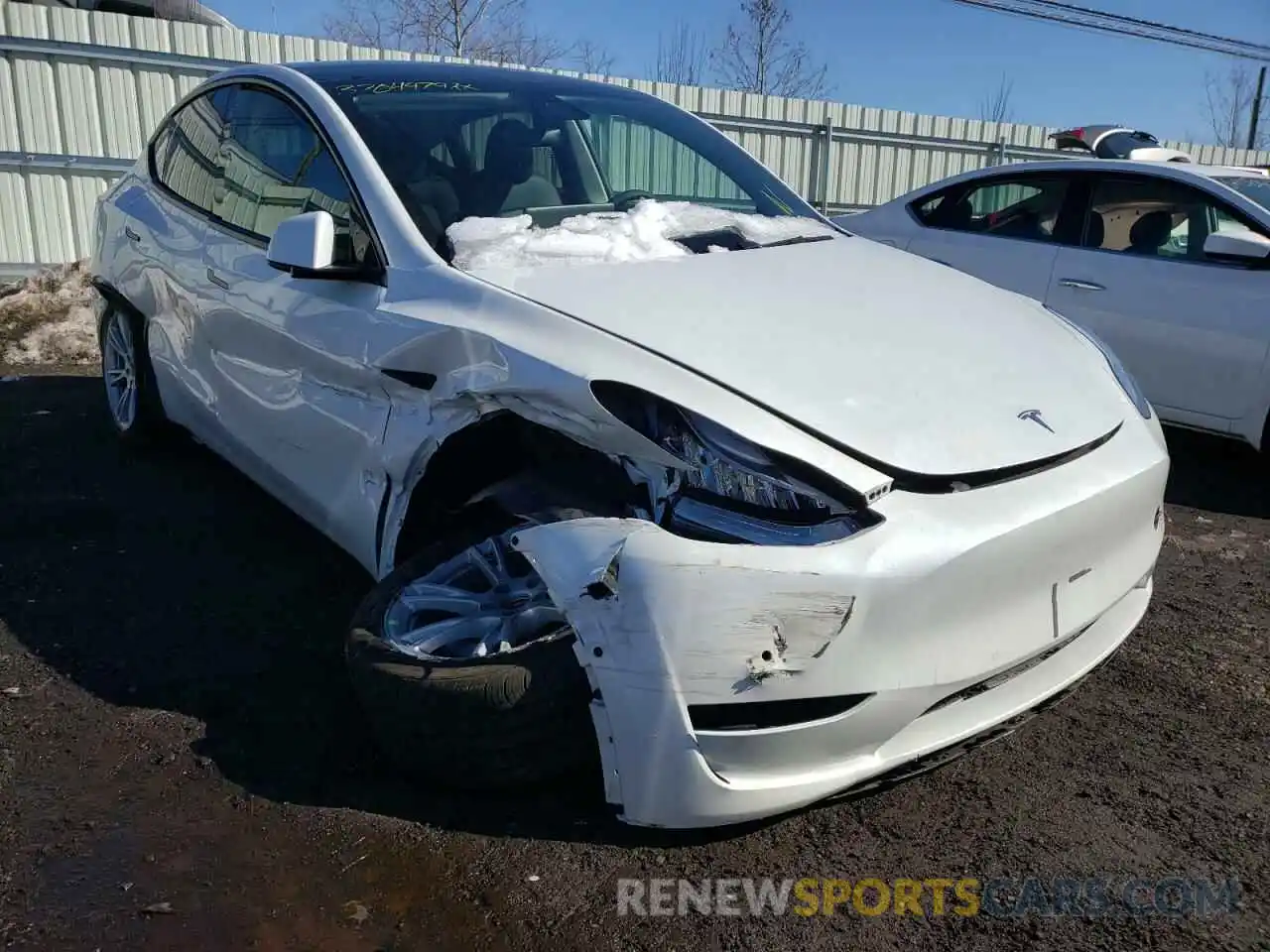 1 Photograph of a damaged car 5YJYGDEE8MF072579 TESLA MODEL Y 2021