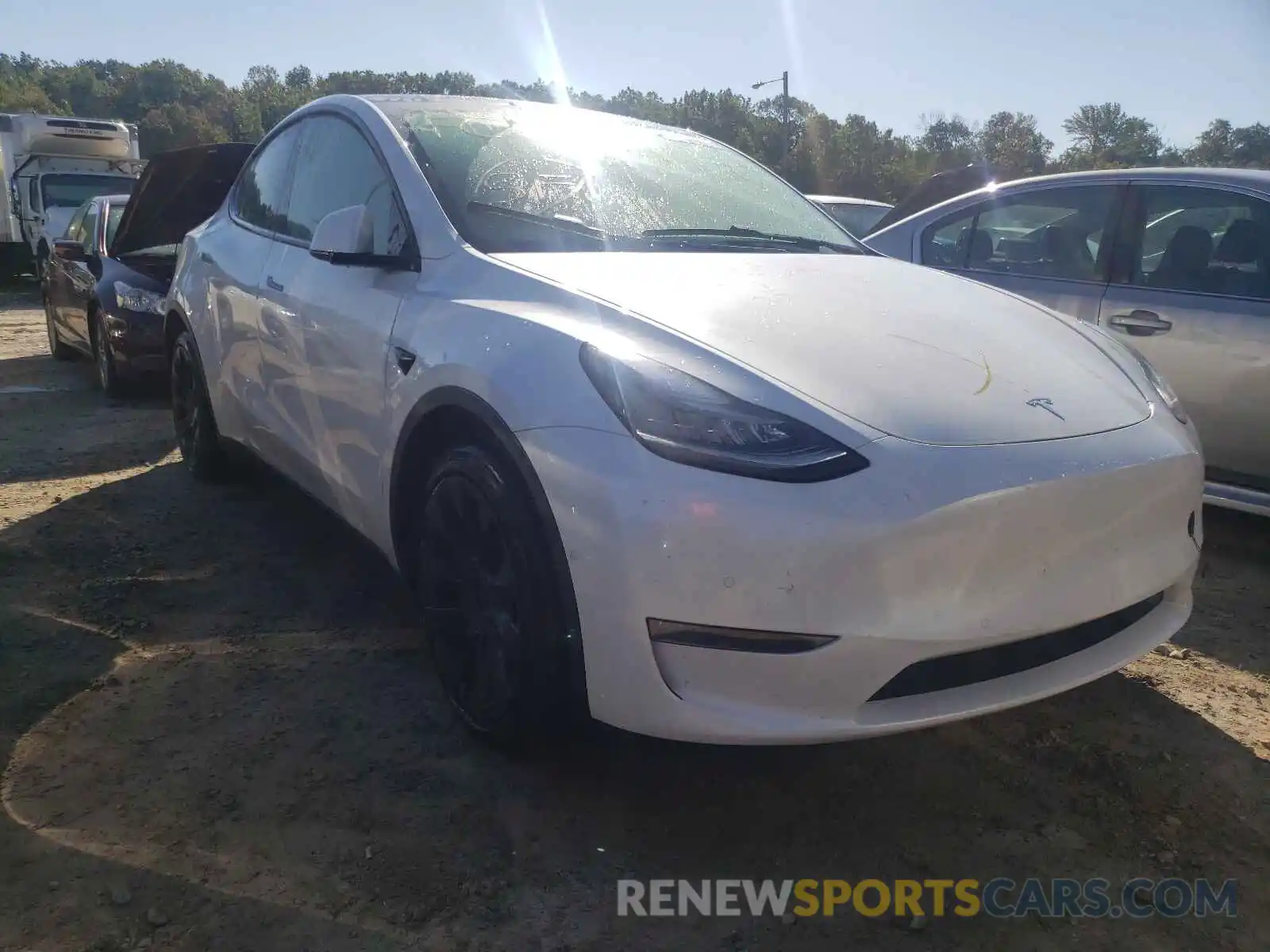 1 Photograph of a damaged car 5YJYGDEE8MF080357 TESLA MODEL Y 2021